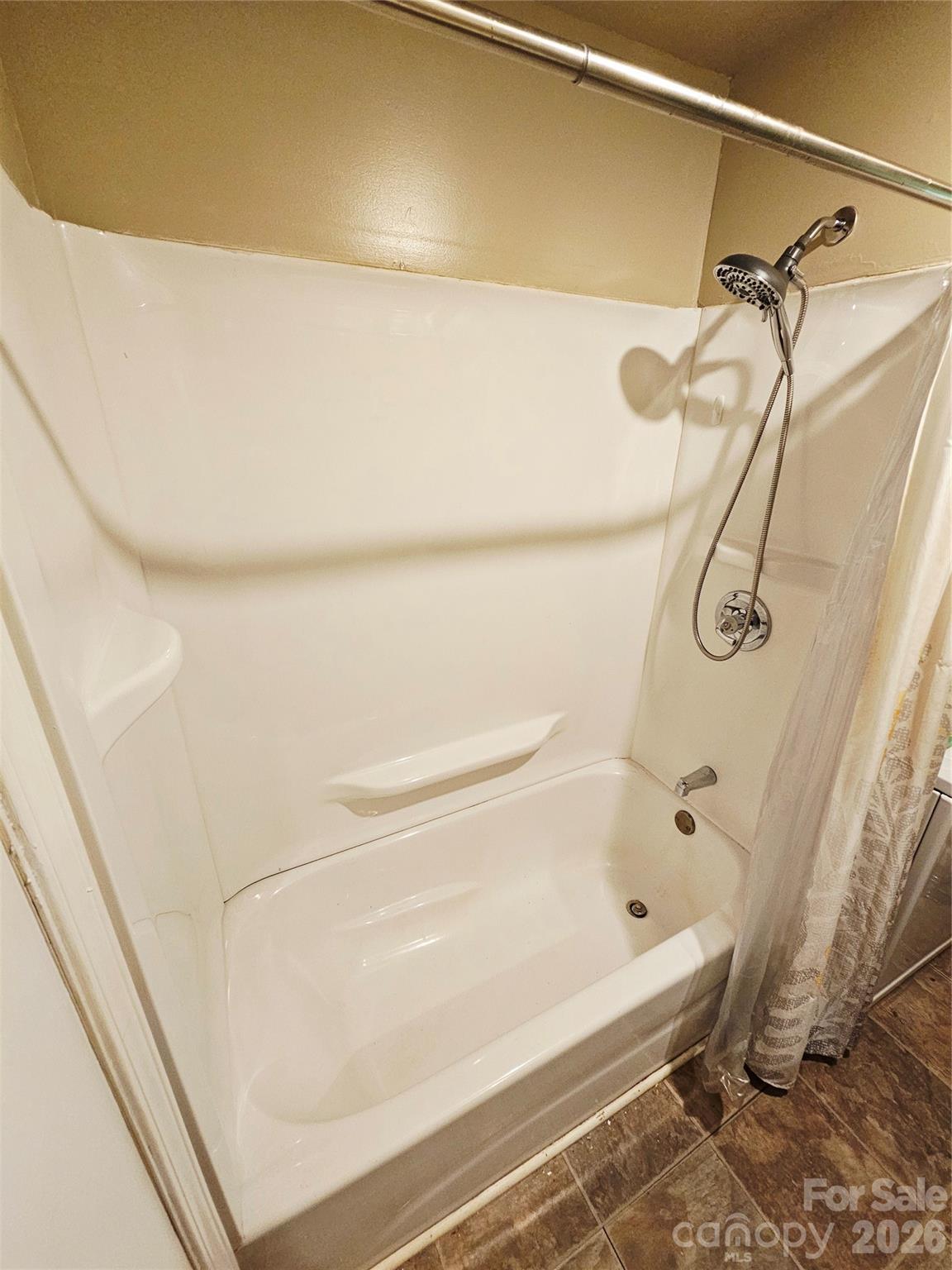 Bathroom - 573 Uptons Landing Road, Marion