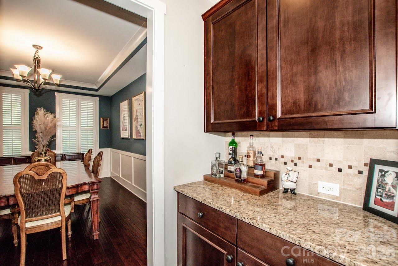 Single Family Residence at 19921 Wooden Tee Drive, Davidson, photo 17 of 42