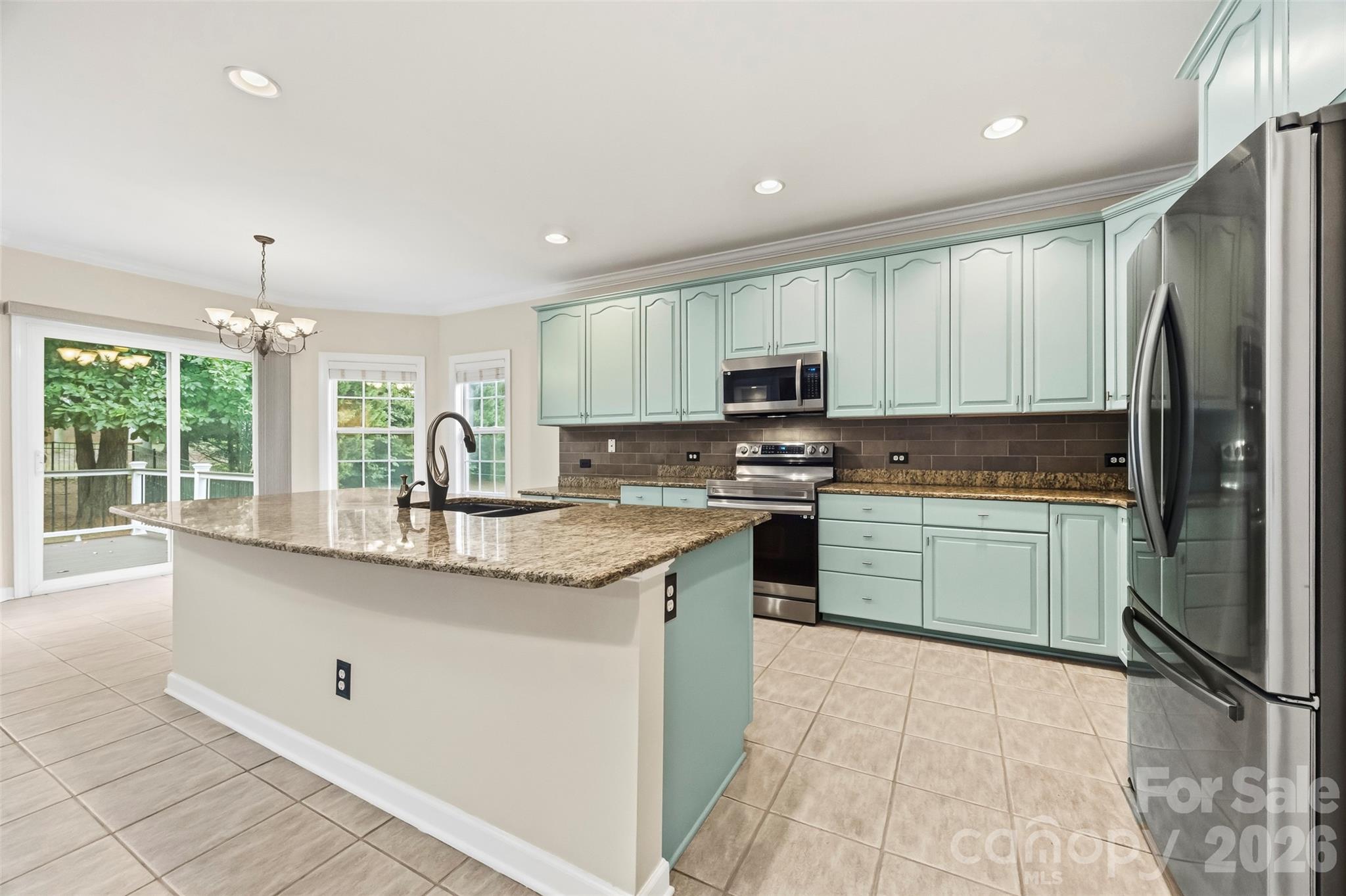 Single Family Residence at 6326 Stephens Grove Lane, Huntersville, photo 8 of 37