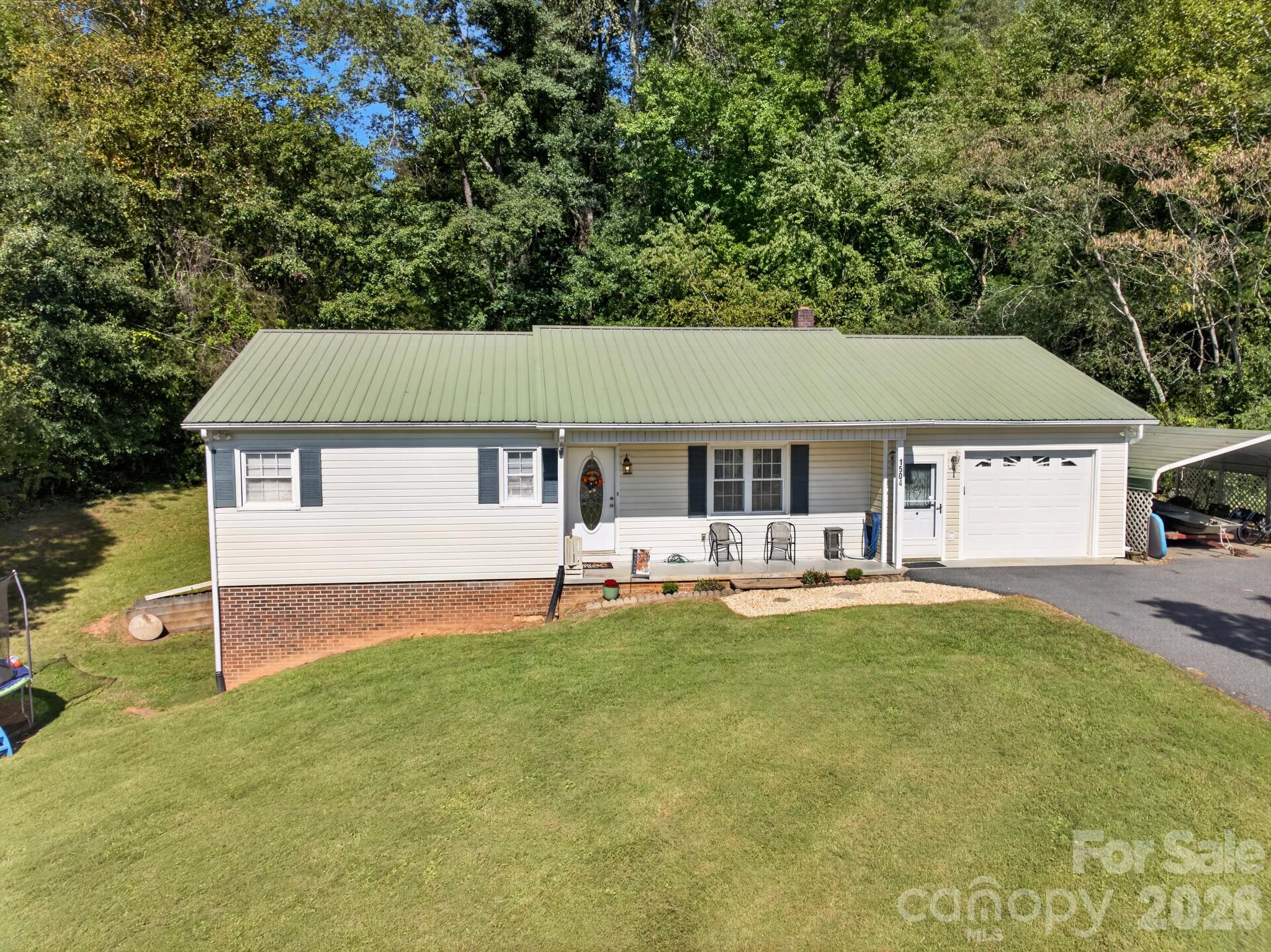 Single Family Residence at 1504 Hwy 268 Highway, Lenoir, photo 3 of 43