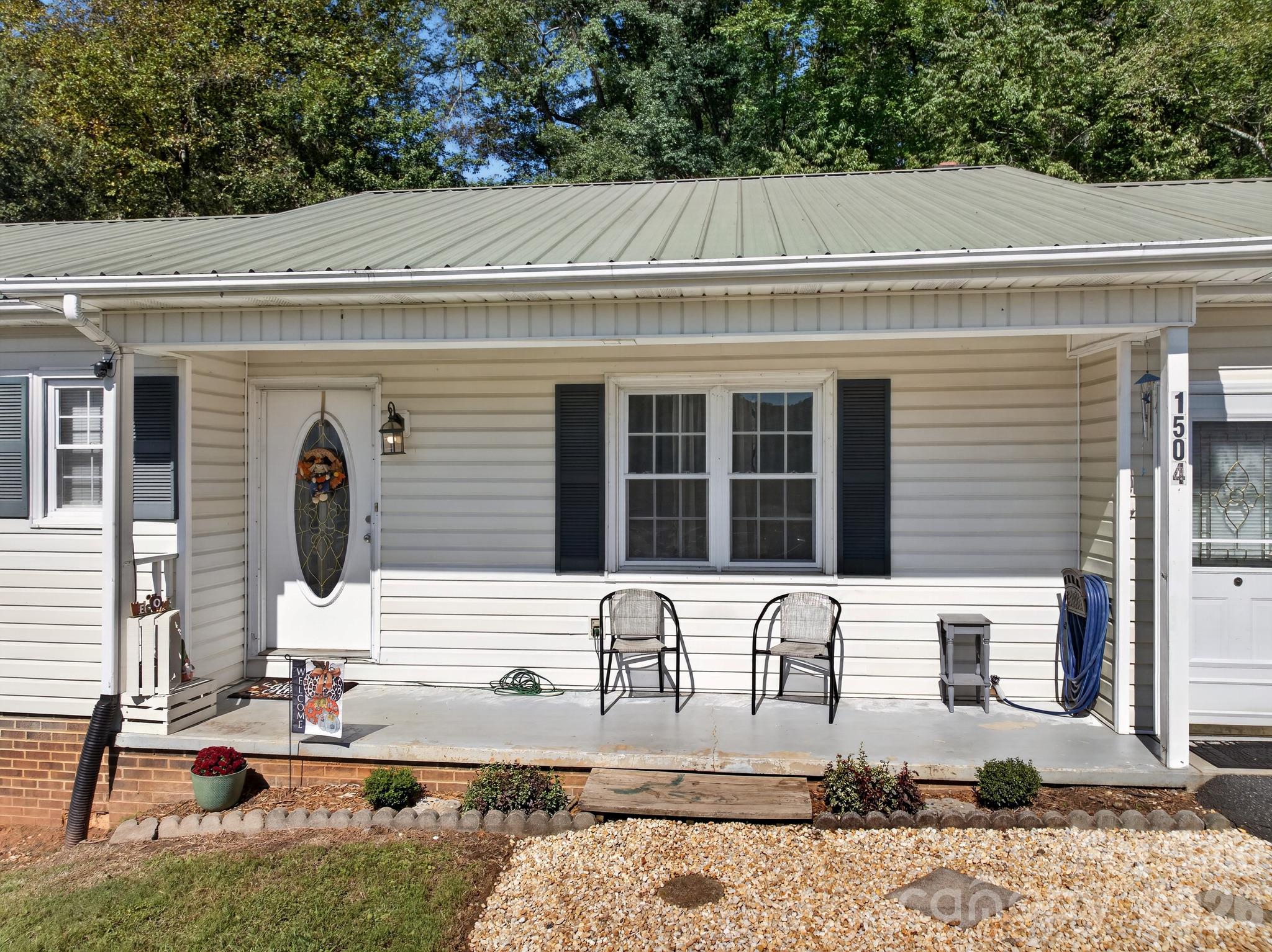 Single Family Residence at 1504 Hwy 268 Highway, Lenoir, photo 5 of 43