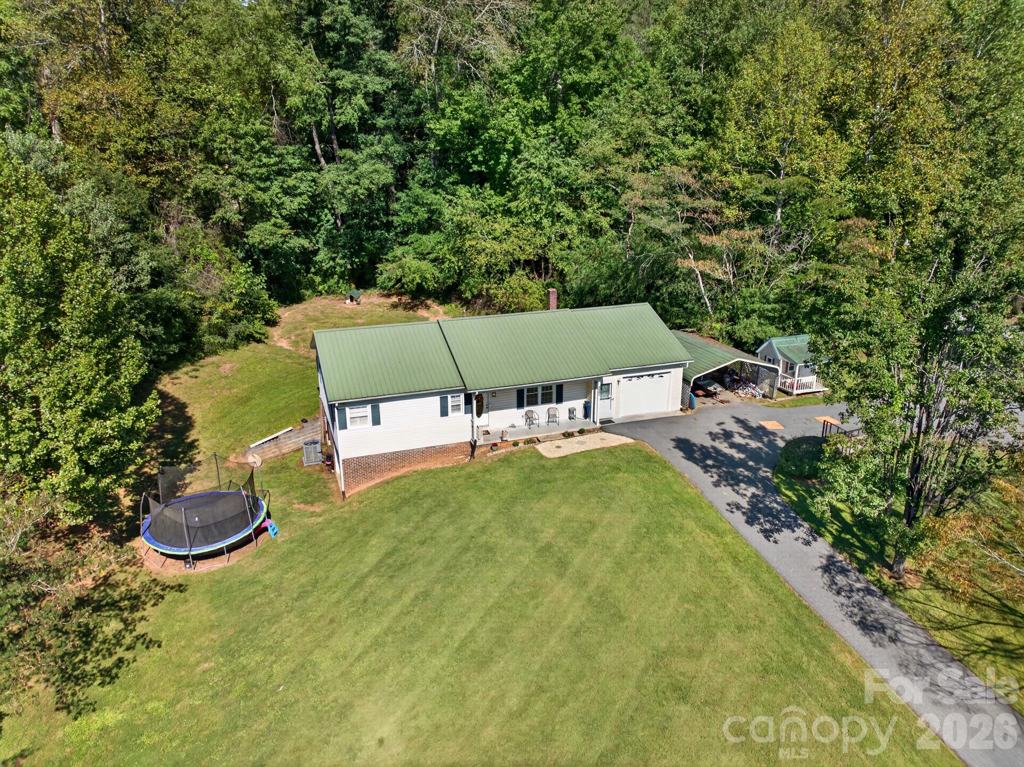 Single Family Residence at 1504 Hwy 268 Highway, Lenoir, photo 6 of 43