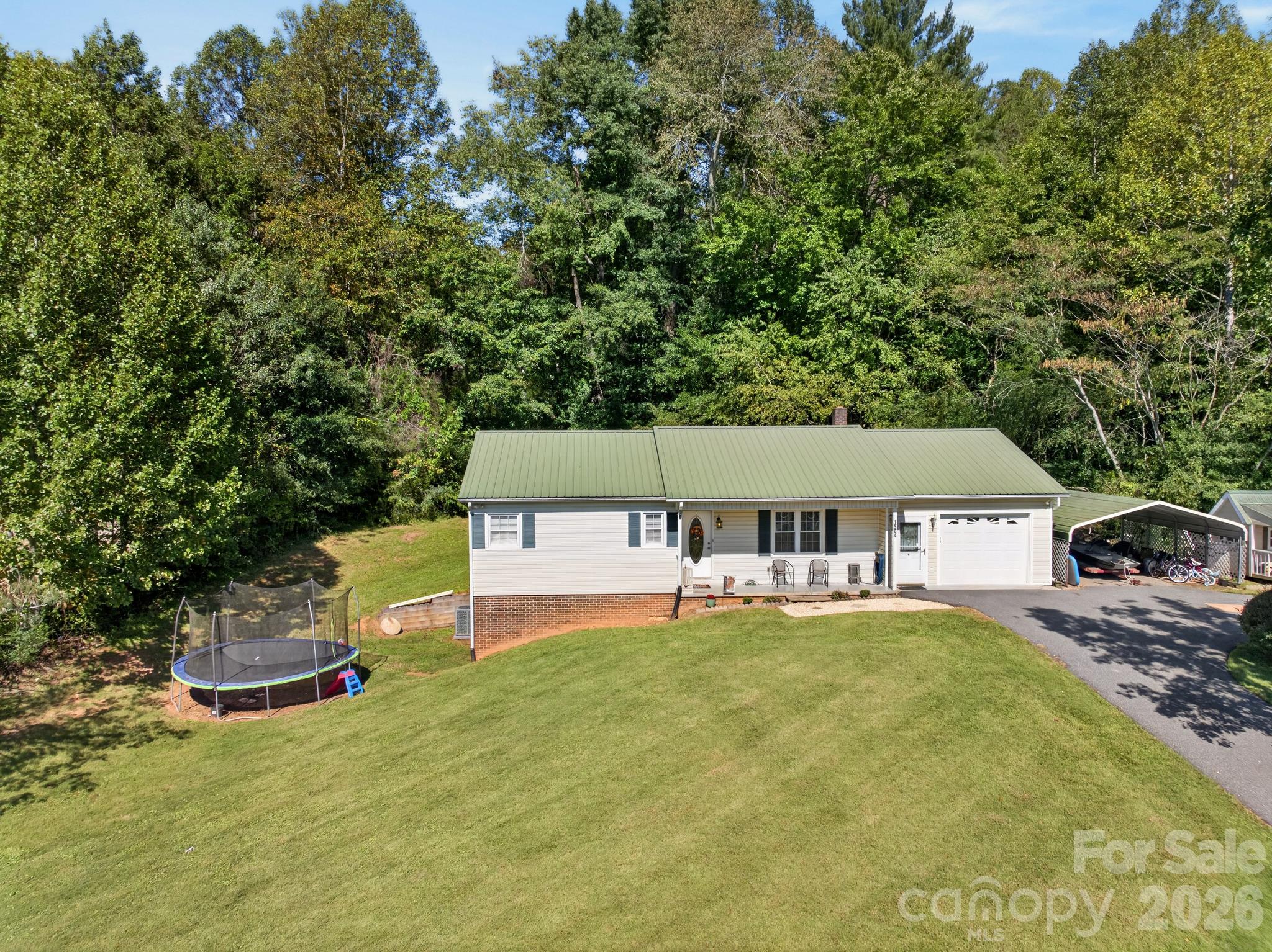 Single Family Residence at 1504 Hwy 268 Highway, Lenoir, photo 7 of 43