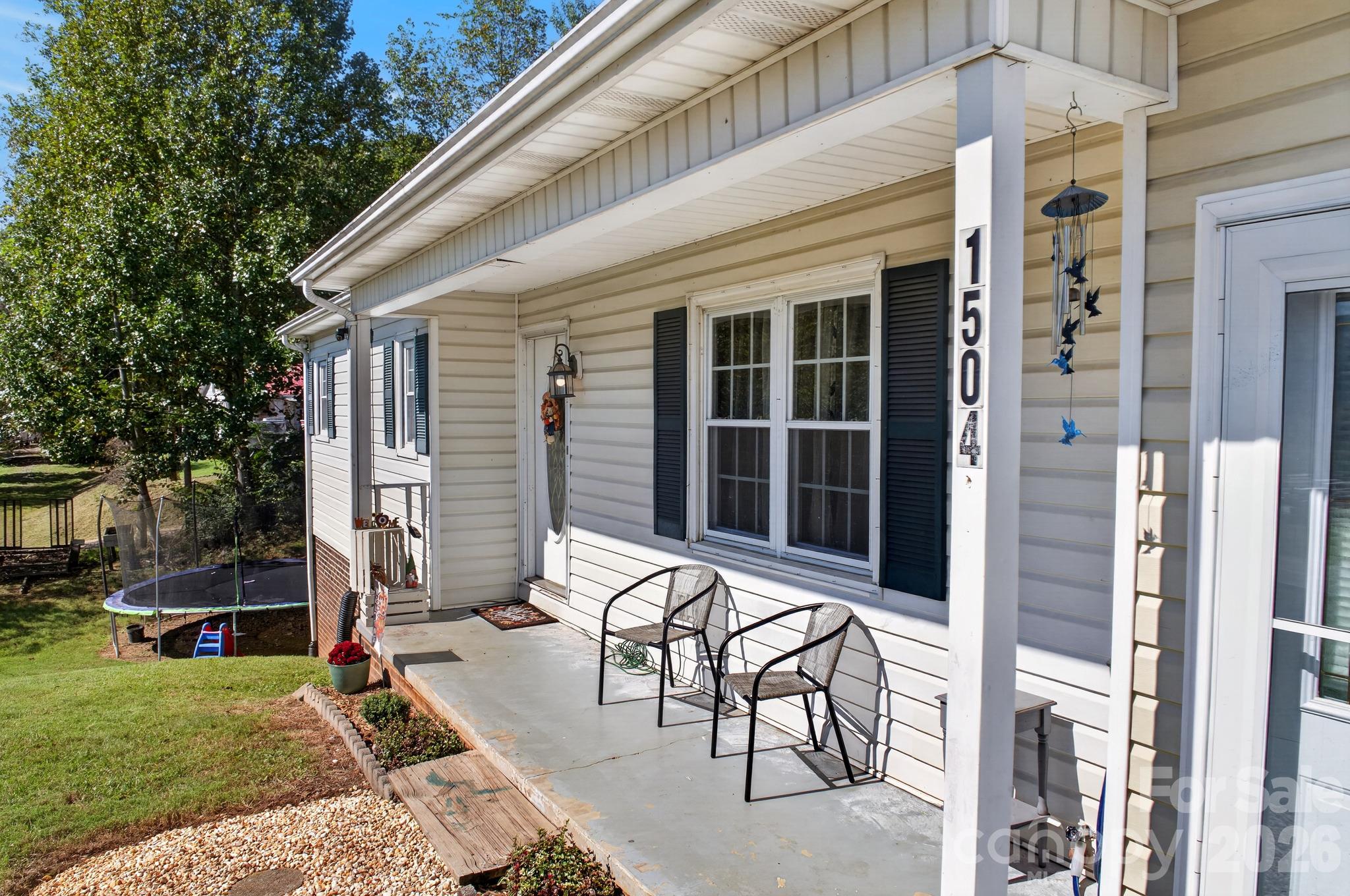 Single Family Residence at 1504 Hwy 268 Highway, Lenoir, photo 9 of 43