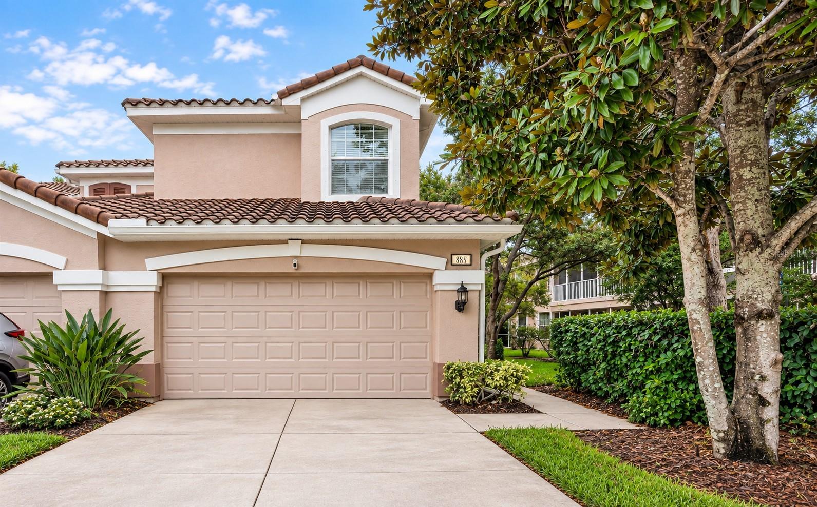 889 LANTERN WAY