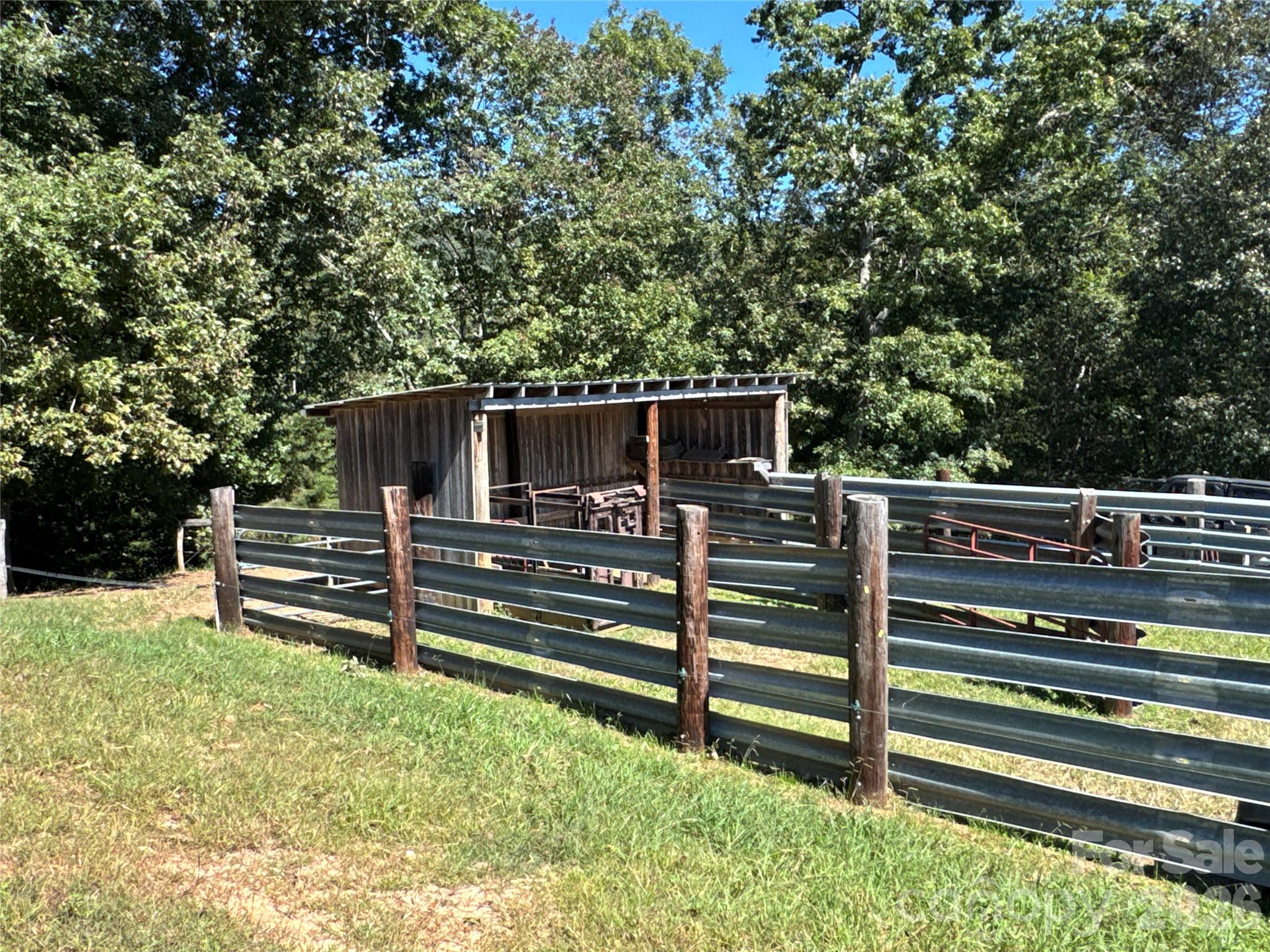 Cattle Working Area (Loading Chute and Head Gate) - 1045 & 1047 Graham Road, Marshall