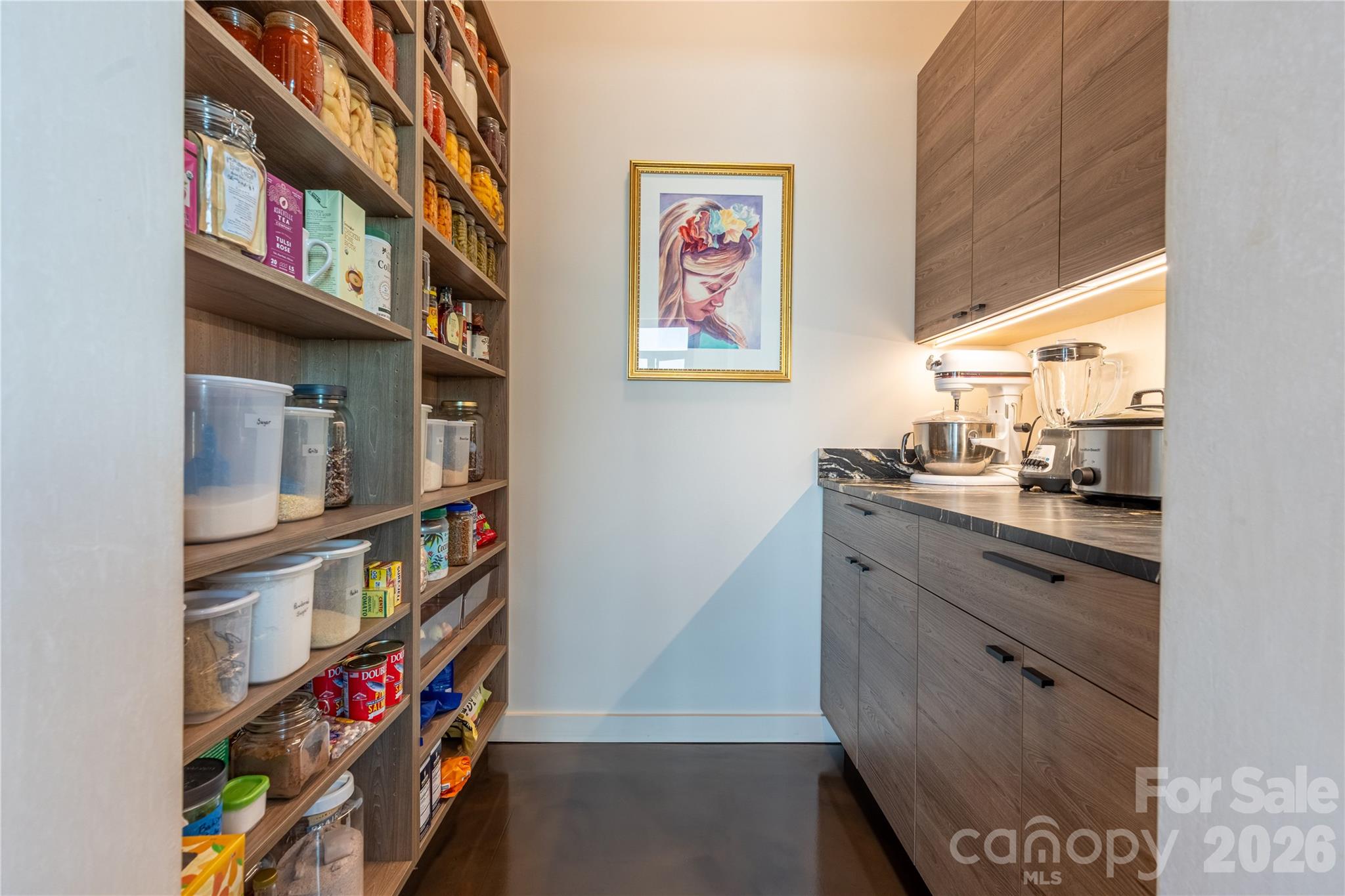 Main House-Walk-in Pantry - 1045 & 1047 Graham Road, Marshall