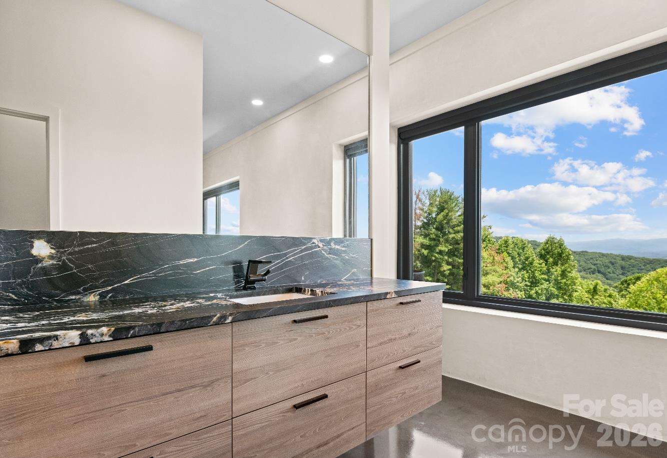 Main House-Primary Bath-His/Her Sinks - 1045 & 1047 Graham Road, Marshall
