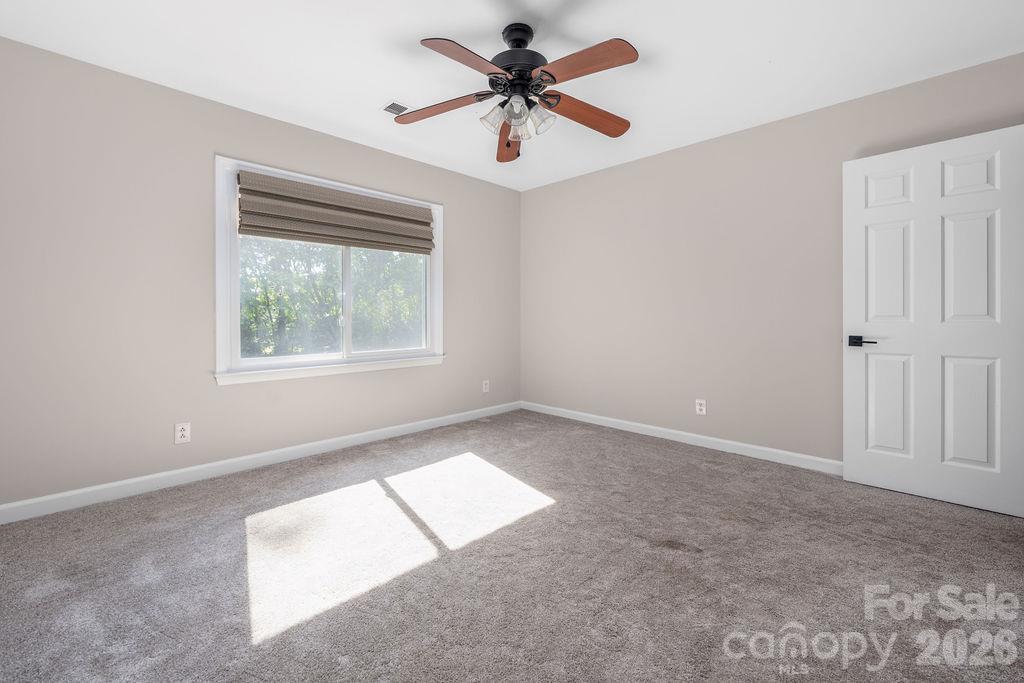 Single Family Residence at 9423 Whitethorn Drive, Charlotte, photo 42 of 46