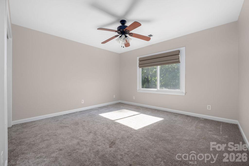 Single Family Residence at 9423 Whitethorn Drive, Charlotte, photo 45 of 46