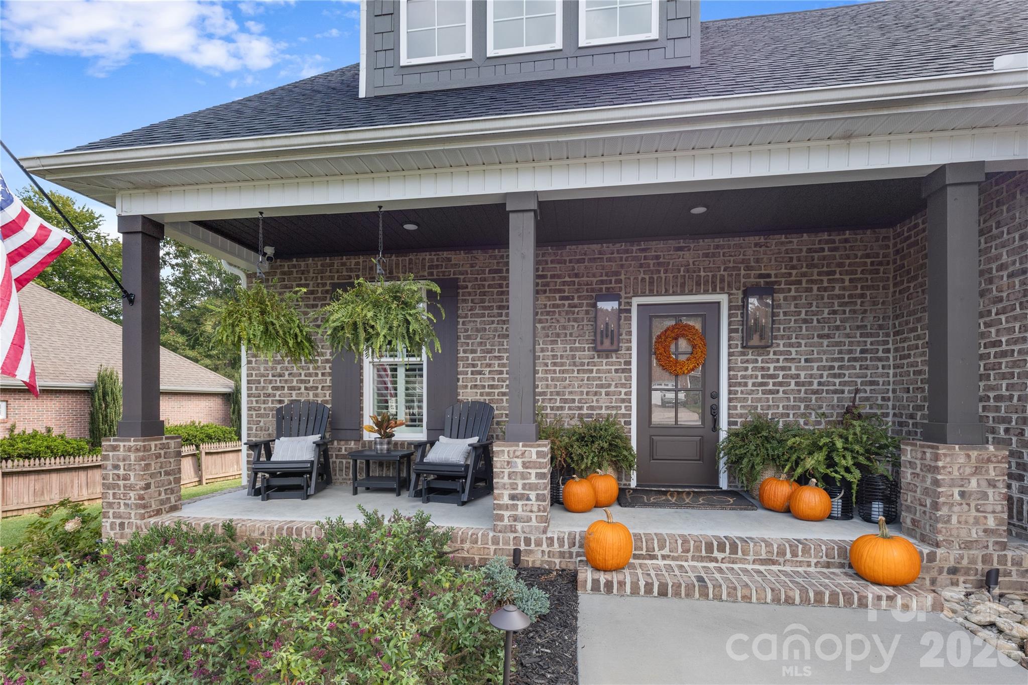 Single Family Residence at 18 Wittenburg Springs Drive, Taylorsville, photo 7 of 47