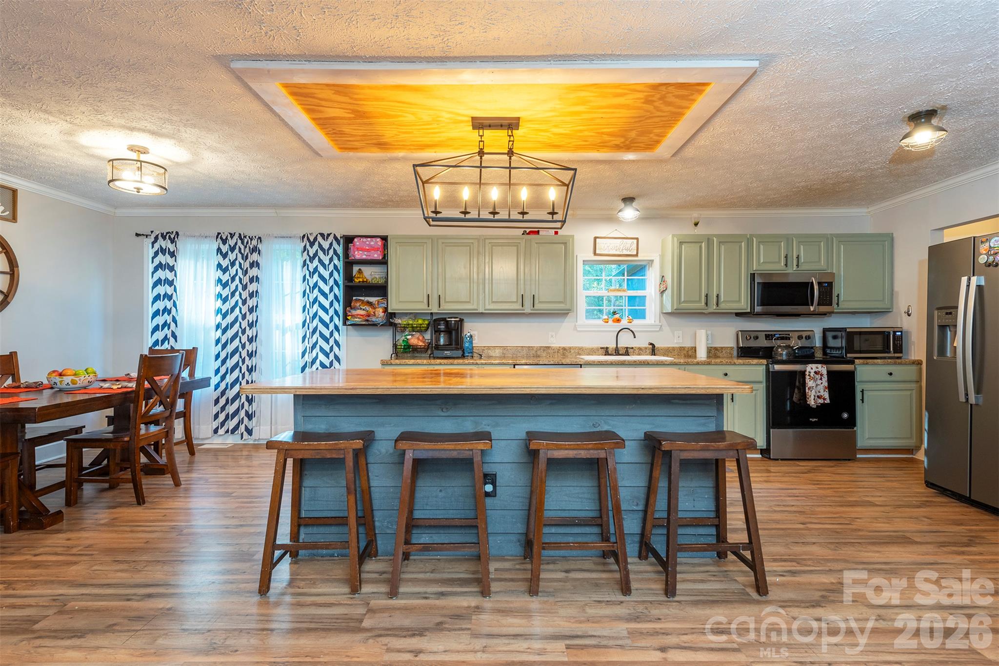 Single Family Residence at 12 Stoney Creek Lane, Candler, photo 9 of 38