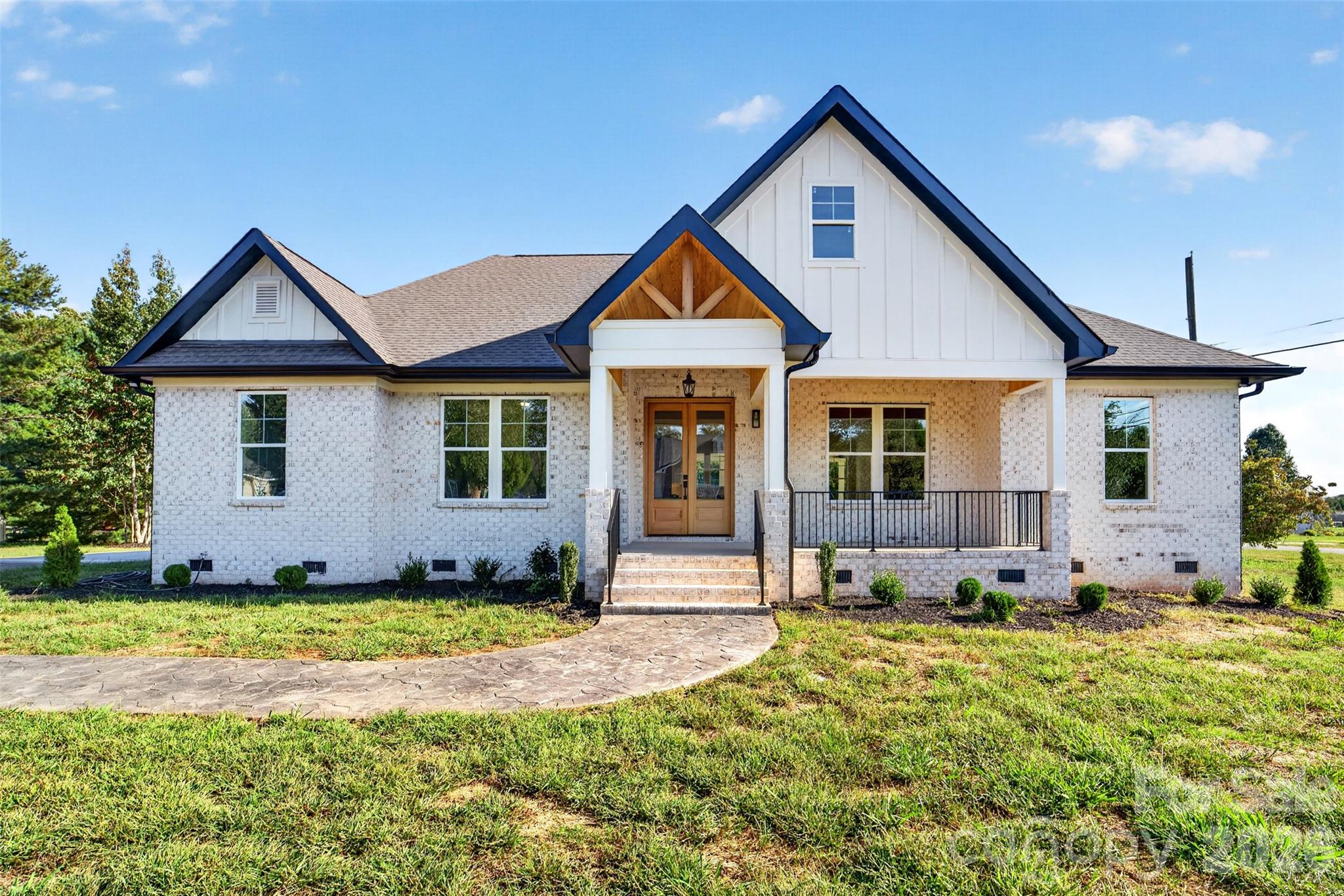 Single Family Residence at 122 Manteo Road, Lexington, photo 3 of 32