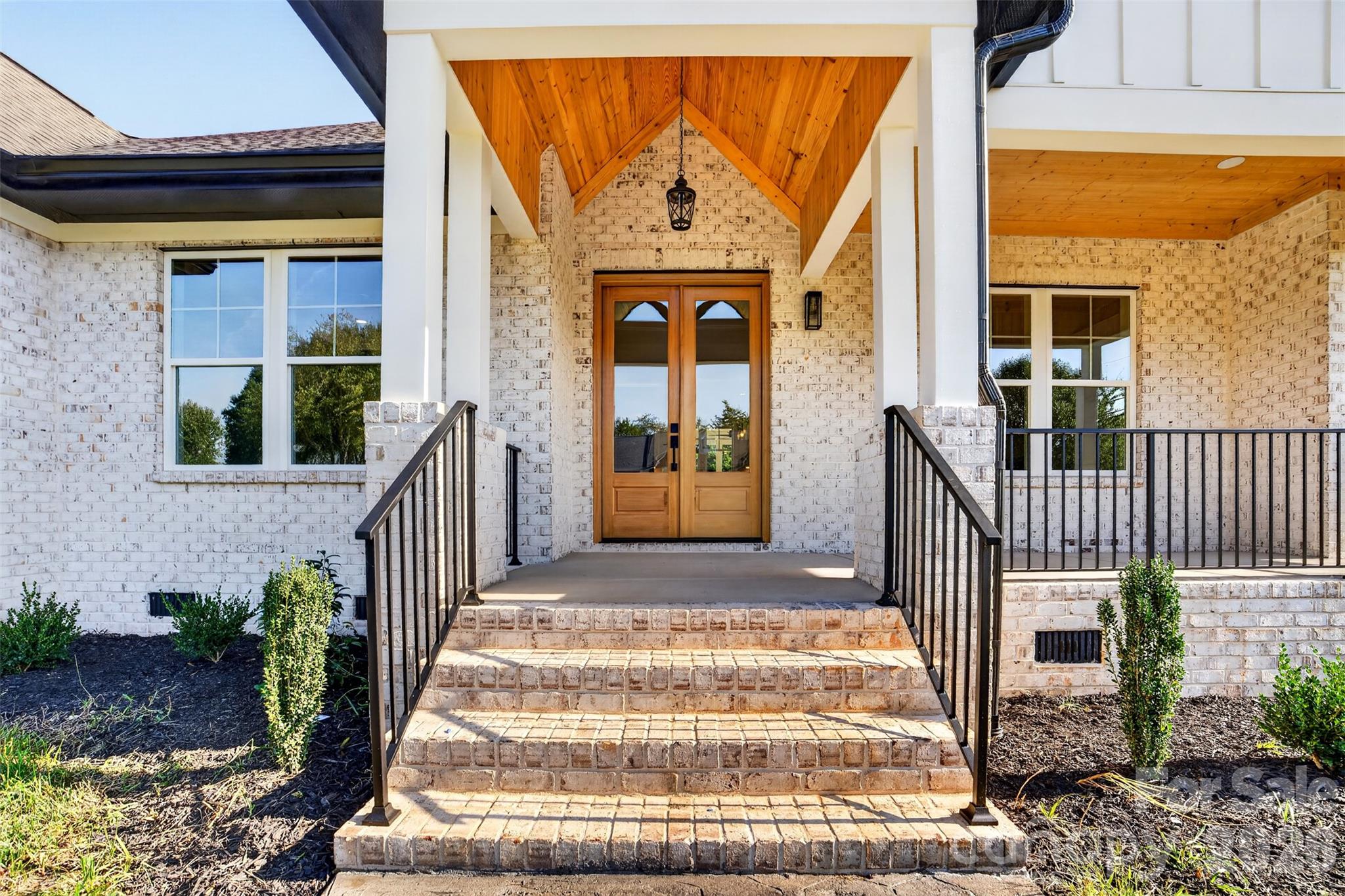 Single Family Residence at 122 Manteo Road, Lexington, photo 6 of 32