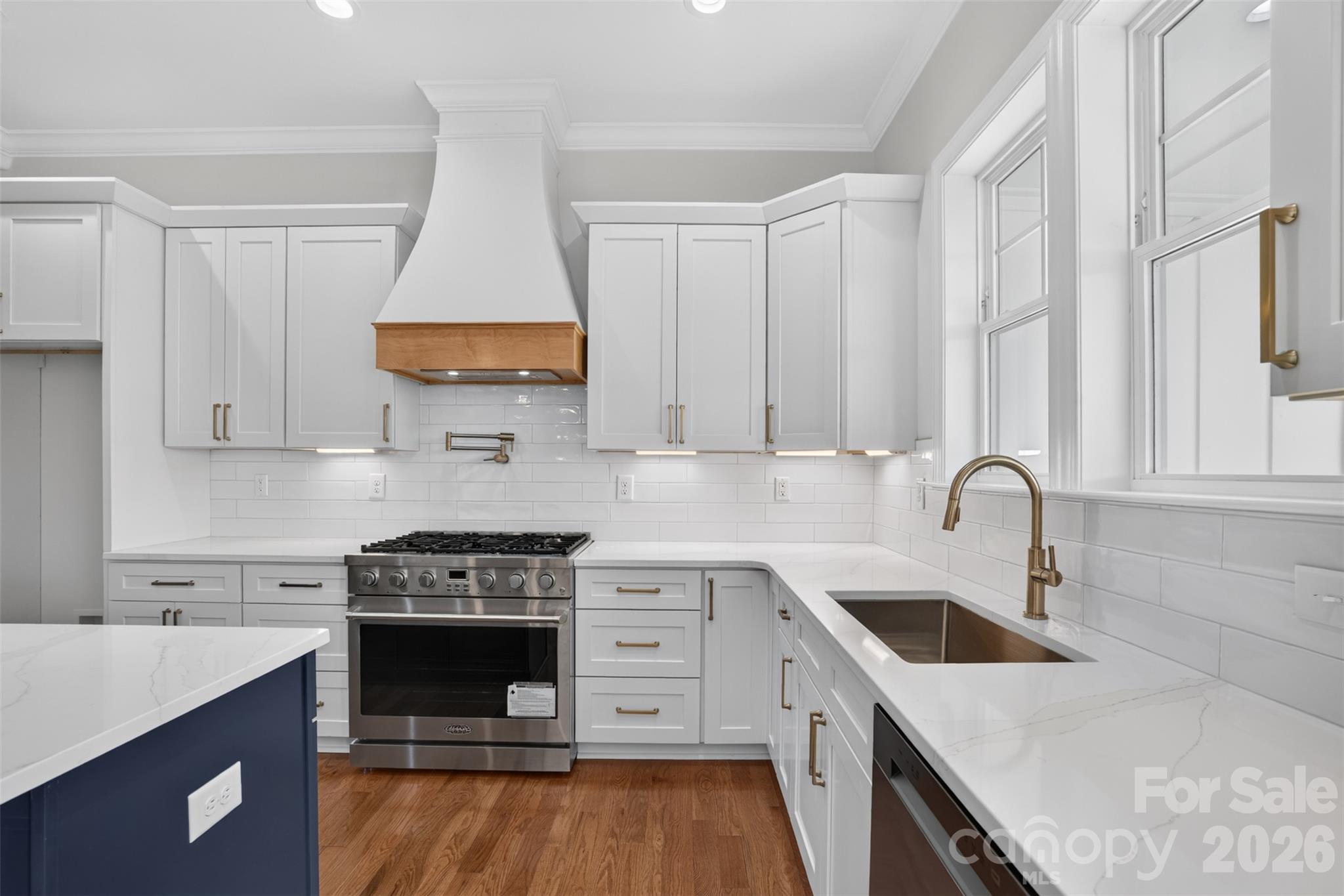 Single Family Residence at 122 Manteo Road, Lexington, photo 11 of 32
