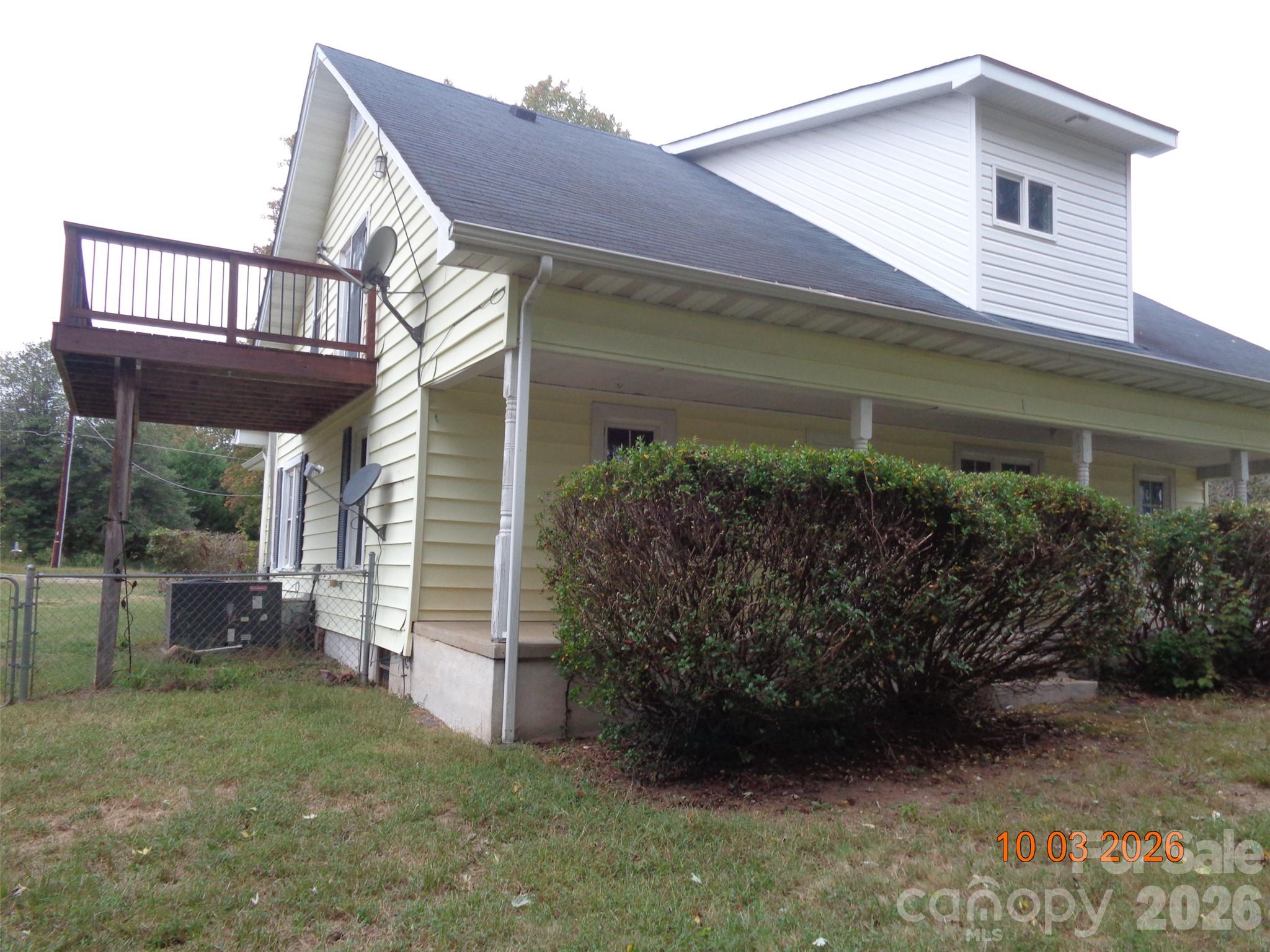 Single Family Residence at 5 Ferguson Street, Granite Falls, photo 3 of 41