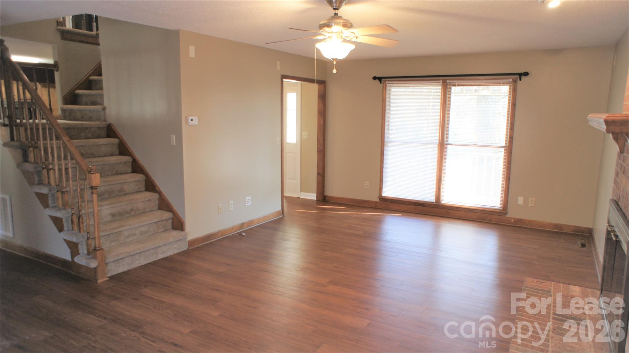 Single Family Residence at 2308 Heathershire Lane, Matthews, photo 7 of 32