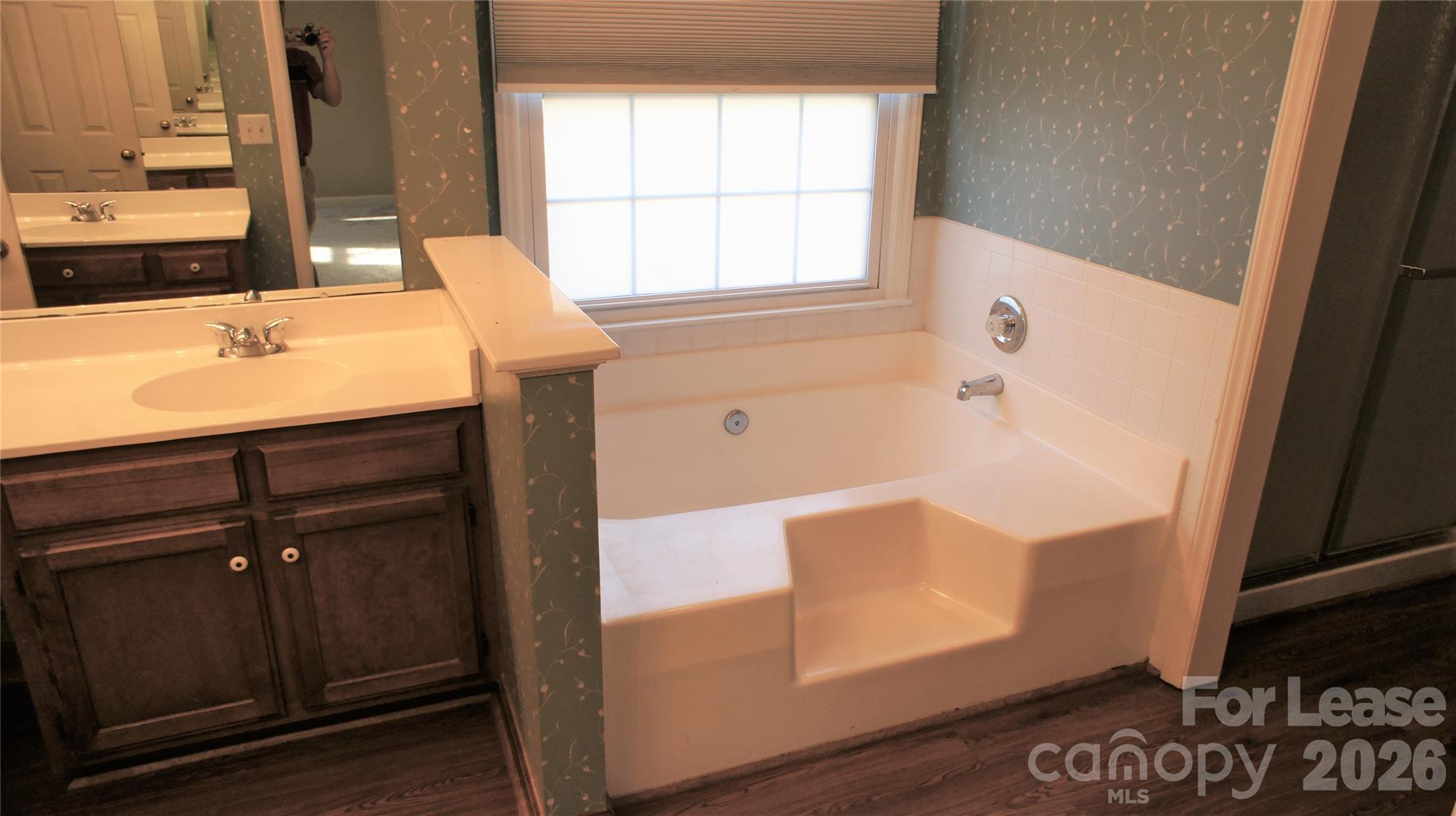 Single Family Residence at 2308 Heathershire Lane, Matthews, photo 23 of 32