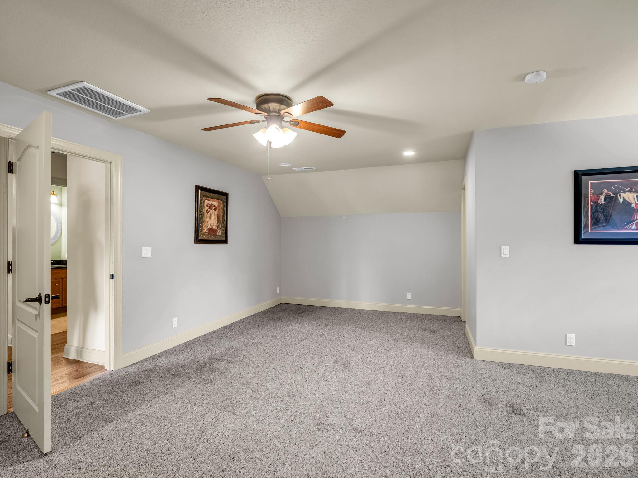 2nd bedroom on upper level - 61 Mountain Shadows Drive, Leicester