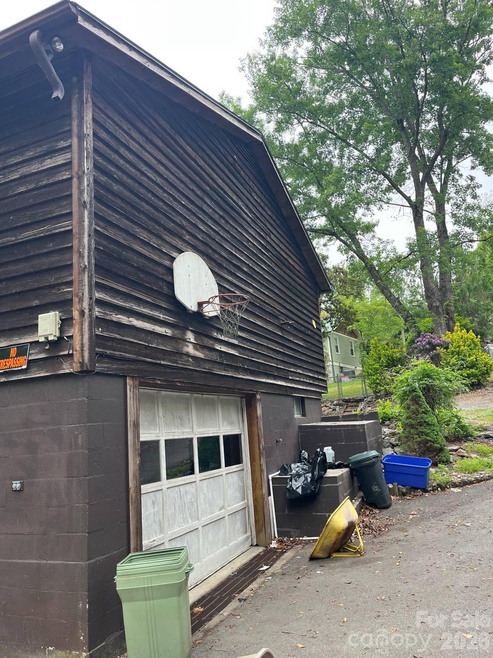 Single Family Residence at 79 Starnes Cove Road, Asheville, photo 12 of 29