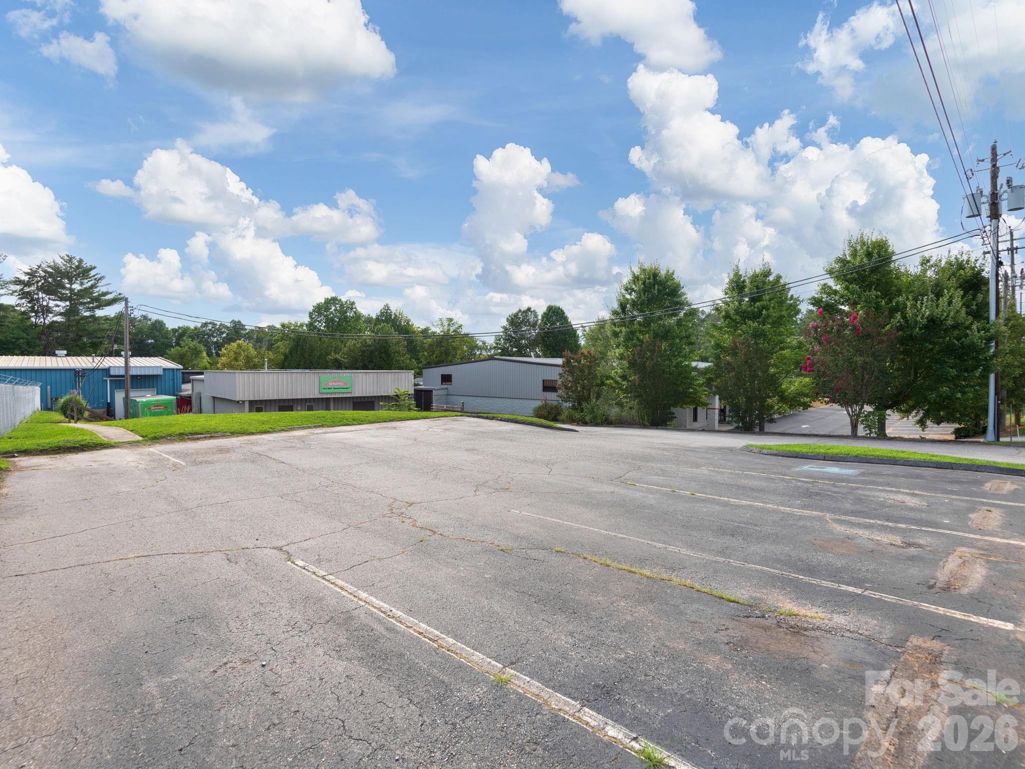 Front Parking area - 36 Old Shoals Road, Arden