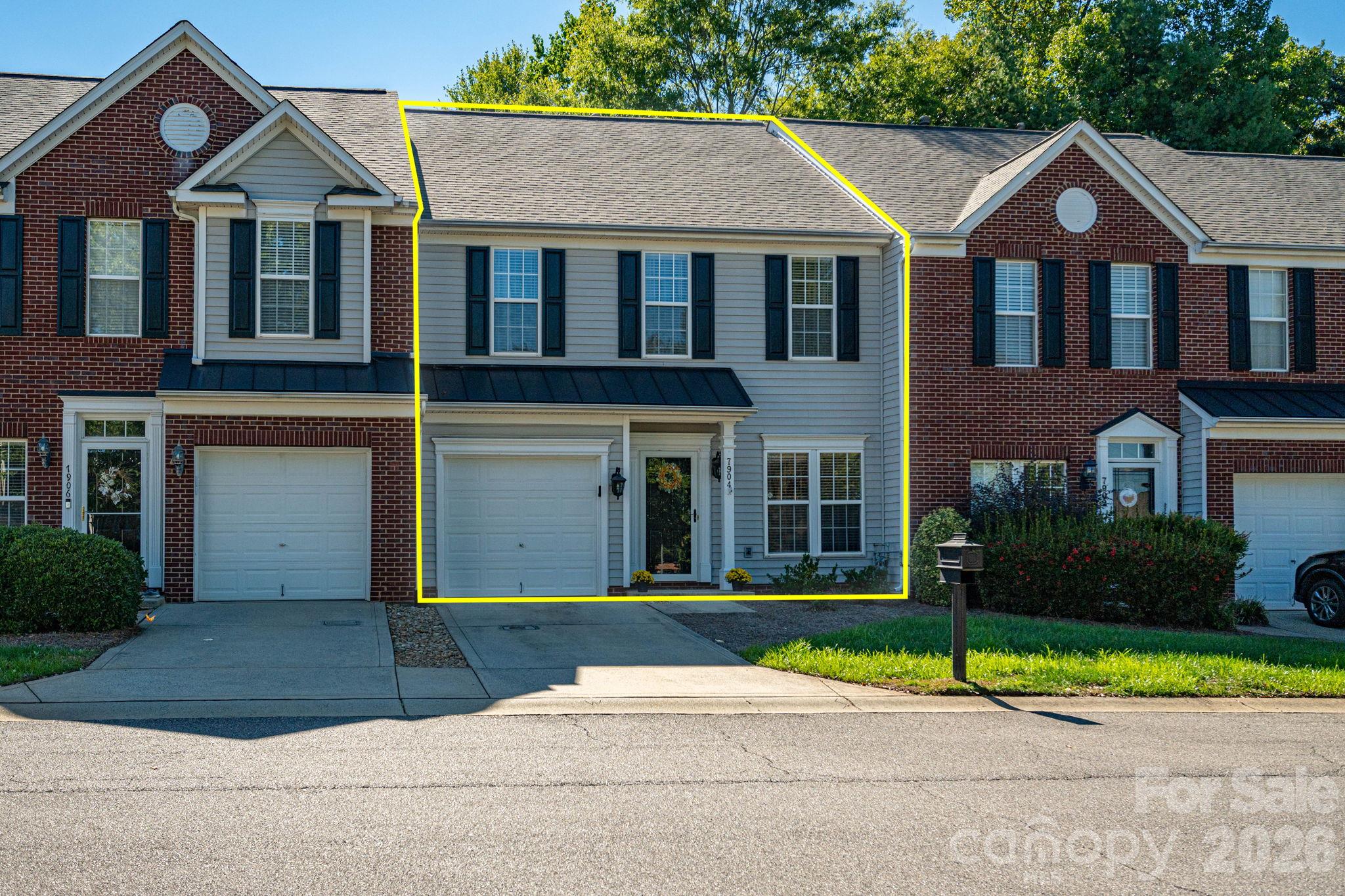 7904 Mariners Pointe Circle