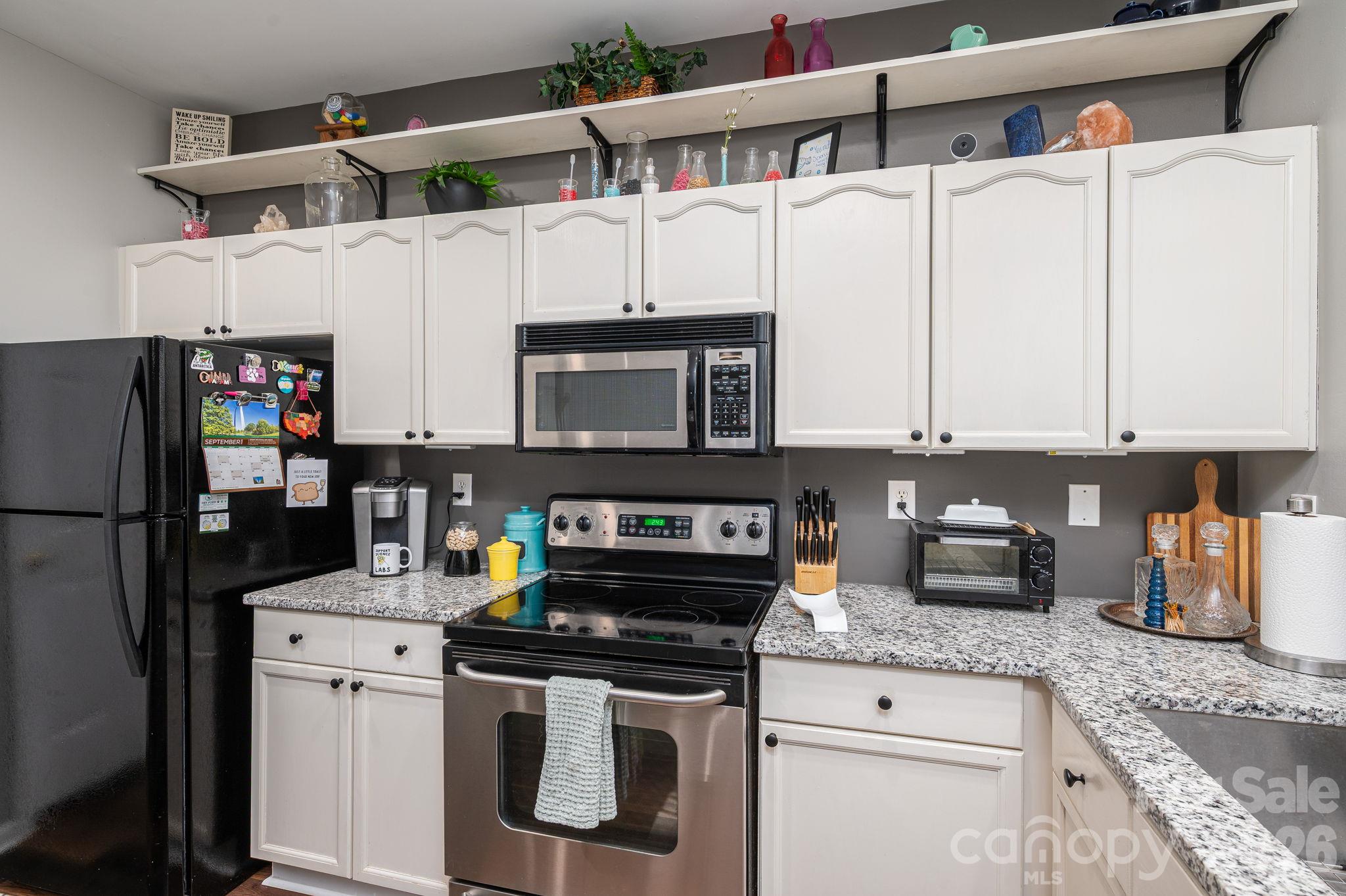 Kitchen - 7904 Mariners Pointe Circle, Denver