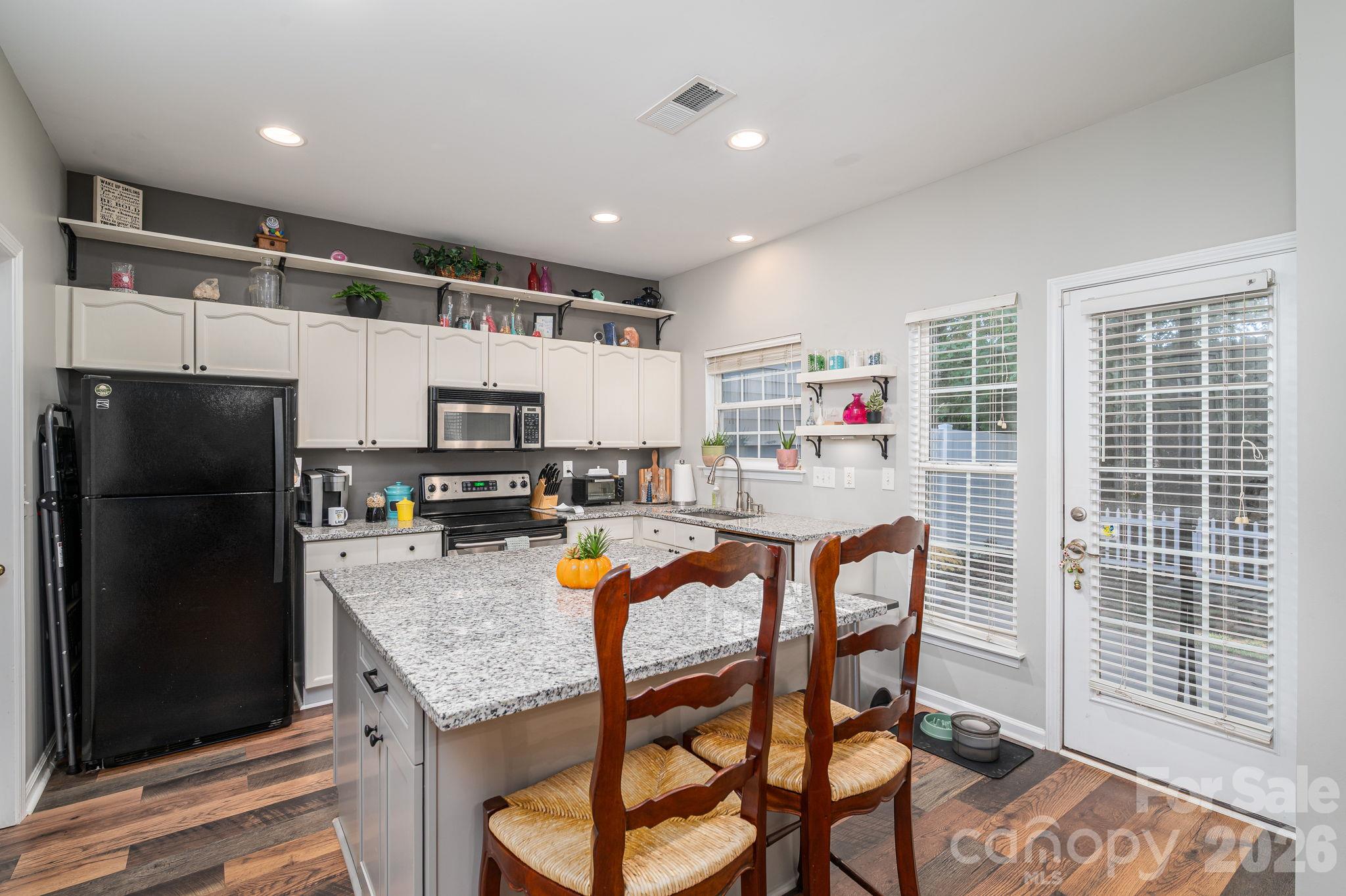 Kitchen - 7904 Mariners Pointe Circle, Denver