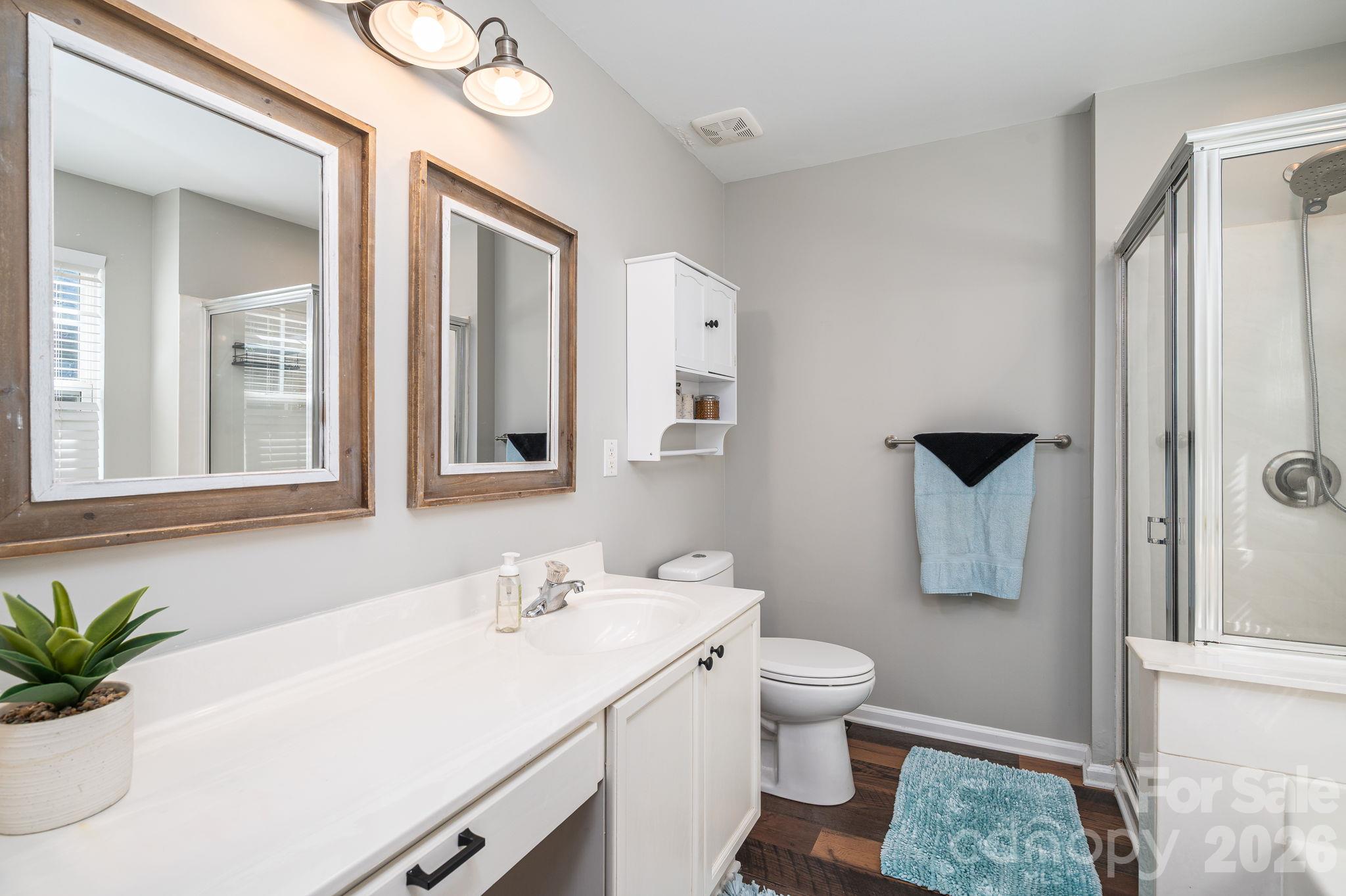 Master bathroom - 7904 Mariners Pointe Circle, Denver
