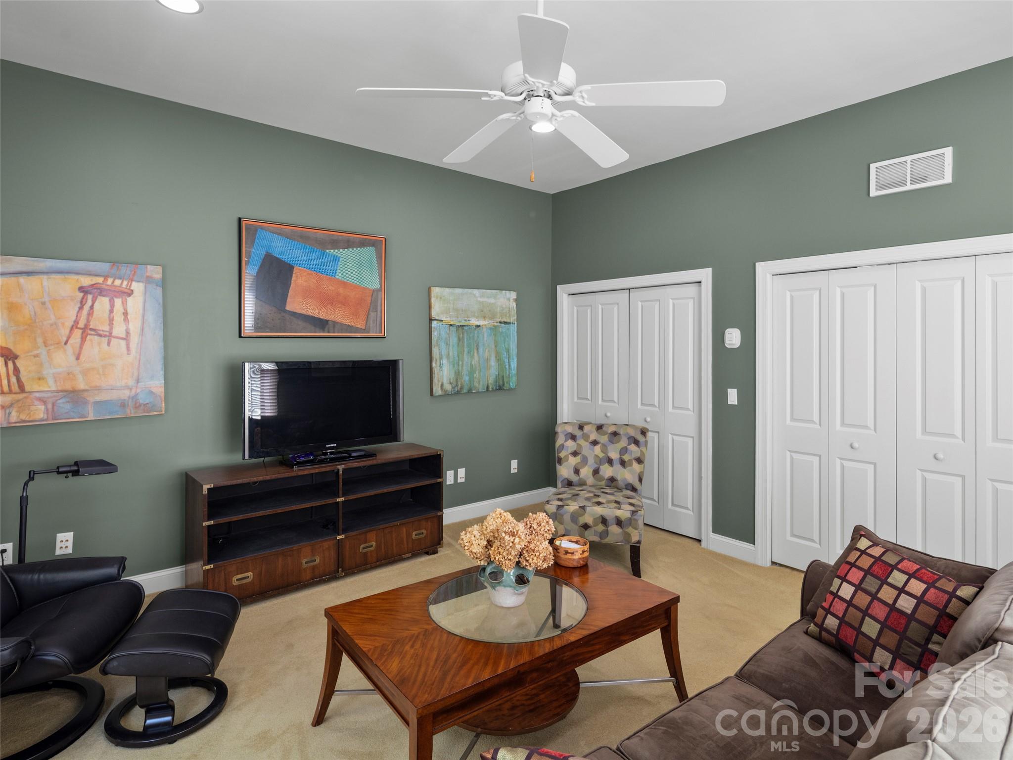 Single Family Residence at 184 Benhurst Court, Hendersonville, photo 17 of 28