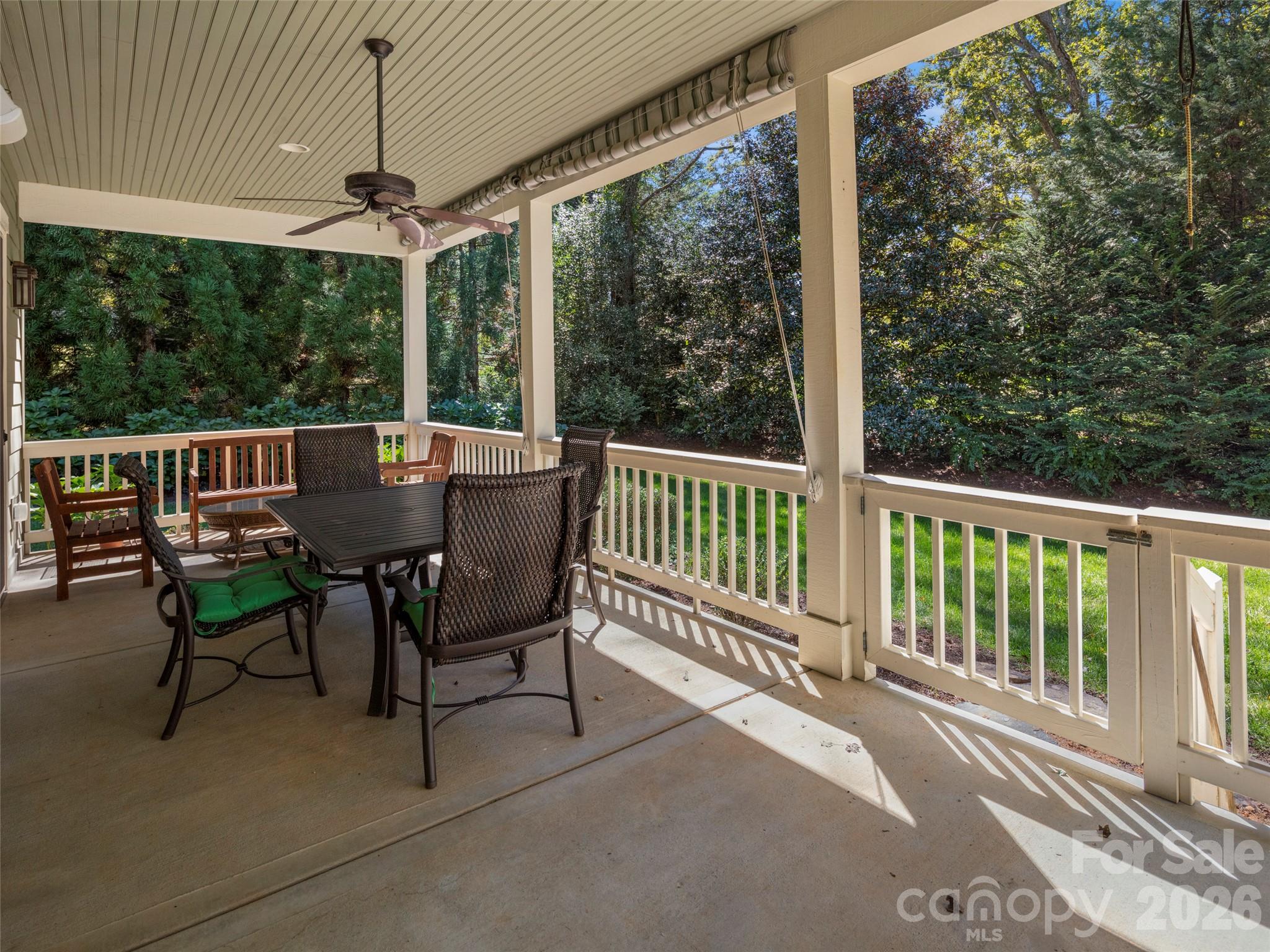Single Family Residence at 184 Benhurst Court, Hendersonville, photo 19 of 28