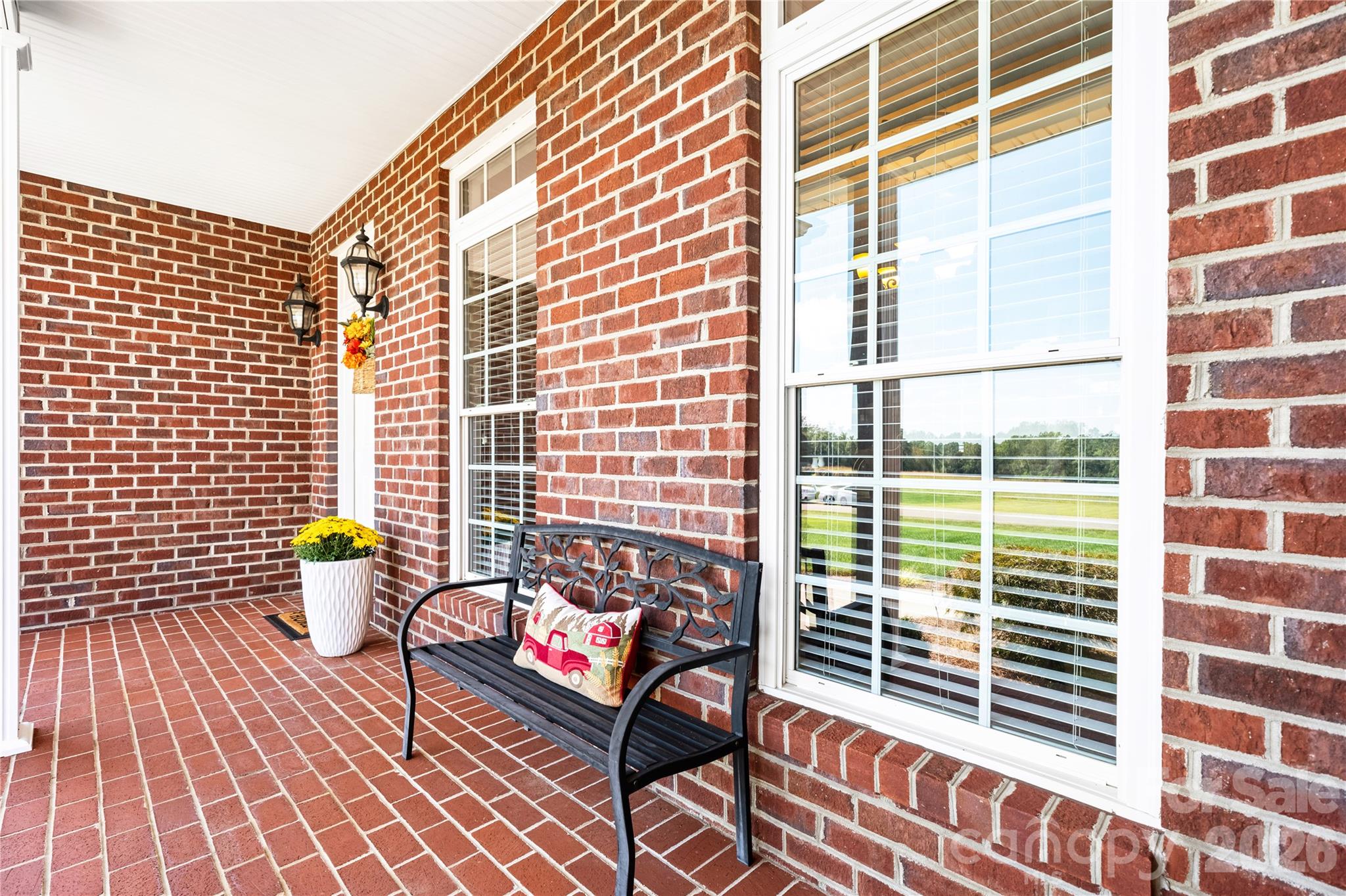 Single Family Residence at 66 Hawks Ridge, Hickory, photo 4 of 48