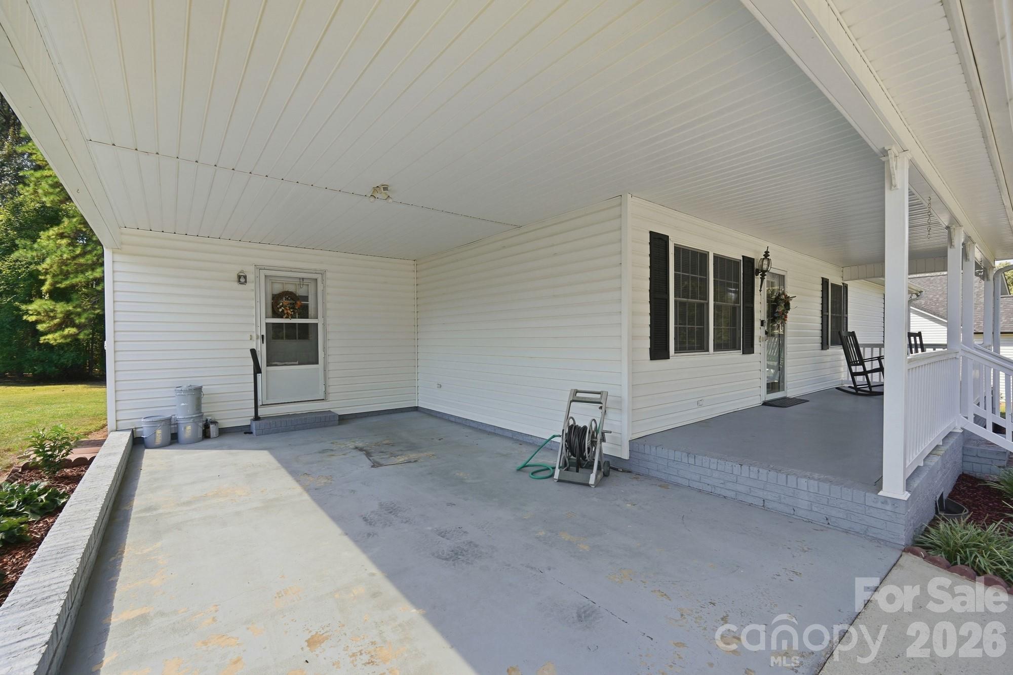 Single Family Residence at 1037 Cross Creek Drive, Oakboro, photo 4 of 37