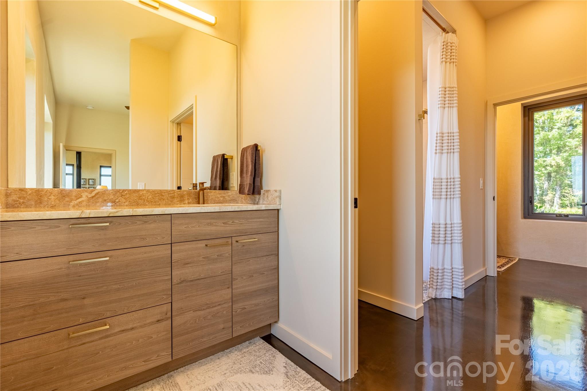 Main House-Full Bath - 1045 & 1047 Graham Road, Marshall