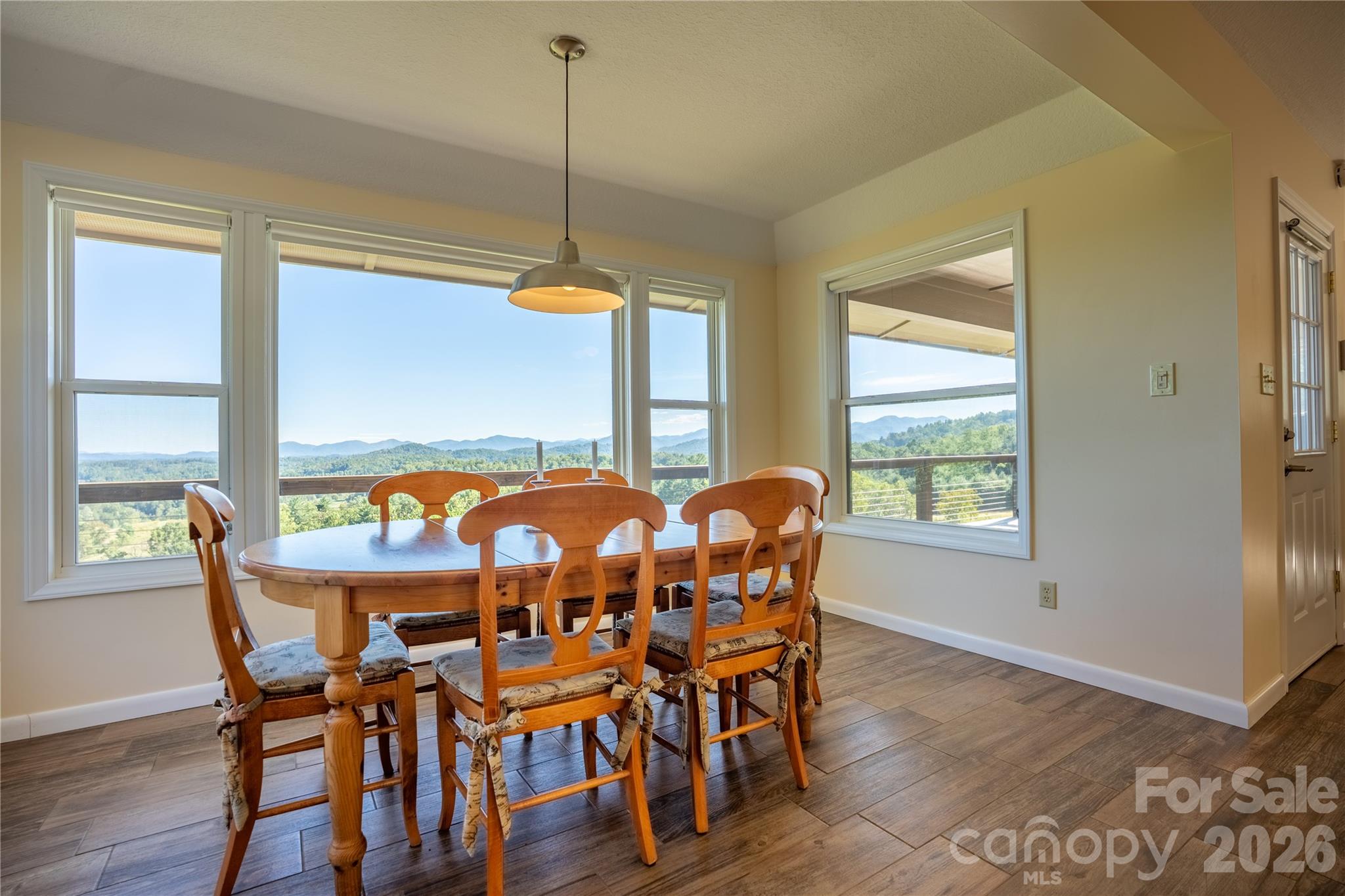 Guest House-Dining with Mountain Views - 1045 & 1047 Graham Road, Marshall