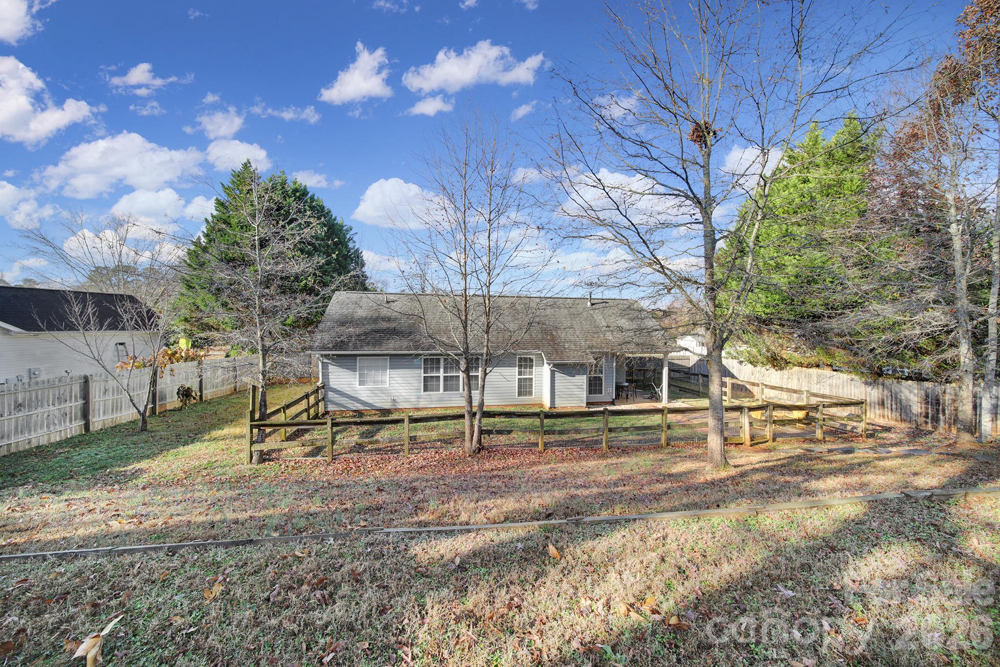 Single Family Residence at 713 Pesca Lane, Matthews, photo 5 of 41