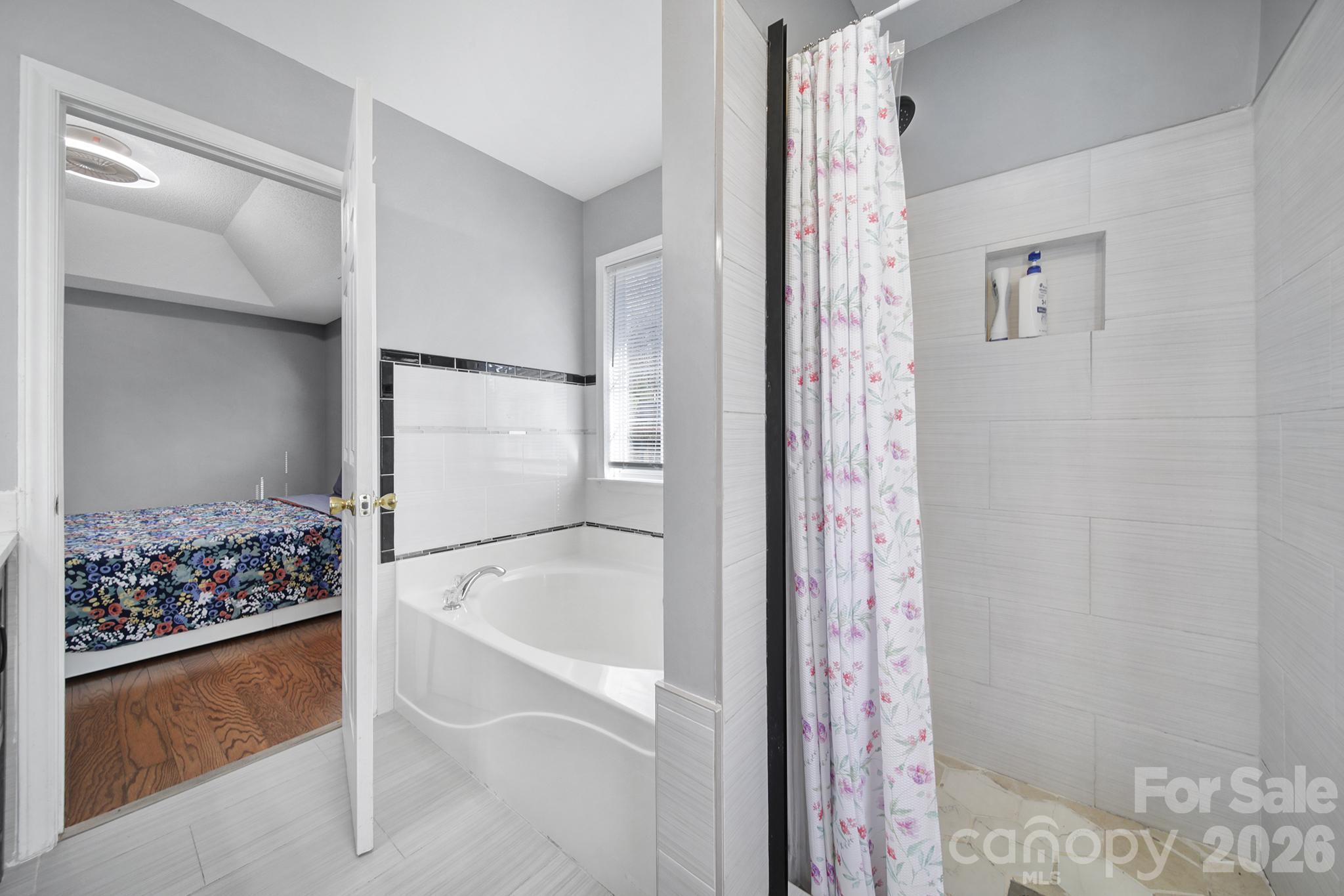 Single Family Residence at 713 Pesca Lane, Matthews, photo 20 of 41