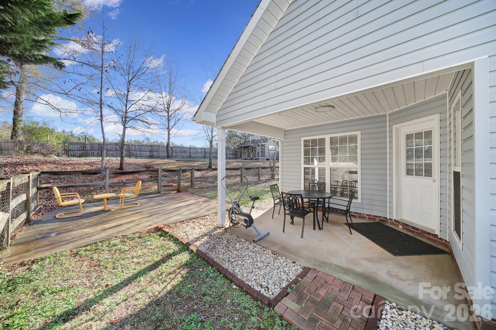 Single Family Residence at 713 Pesca Lane, Matthews, photo 33 of 41