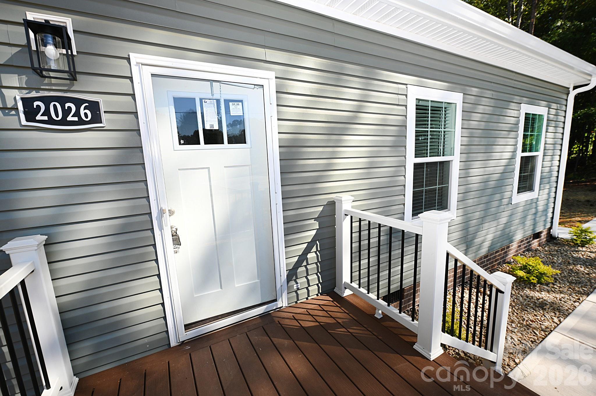 Single Family Residence at 2026 Windigo Street, Newton, photo 5 of 41