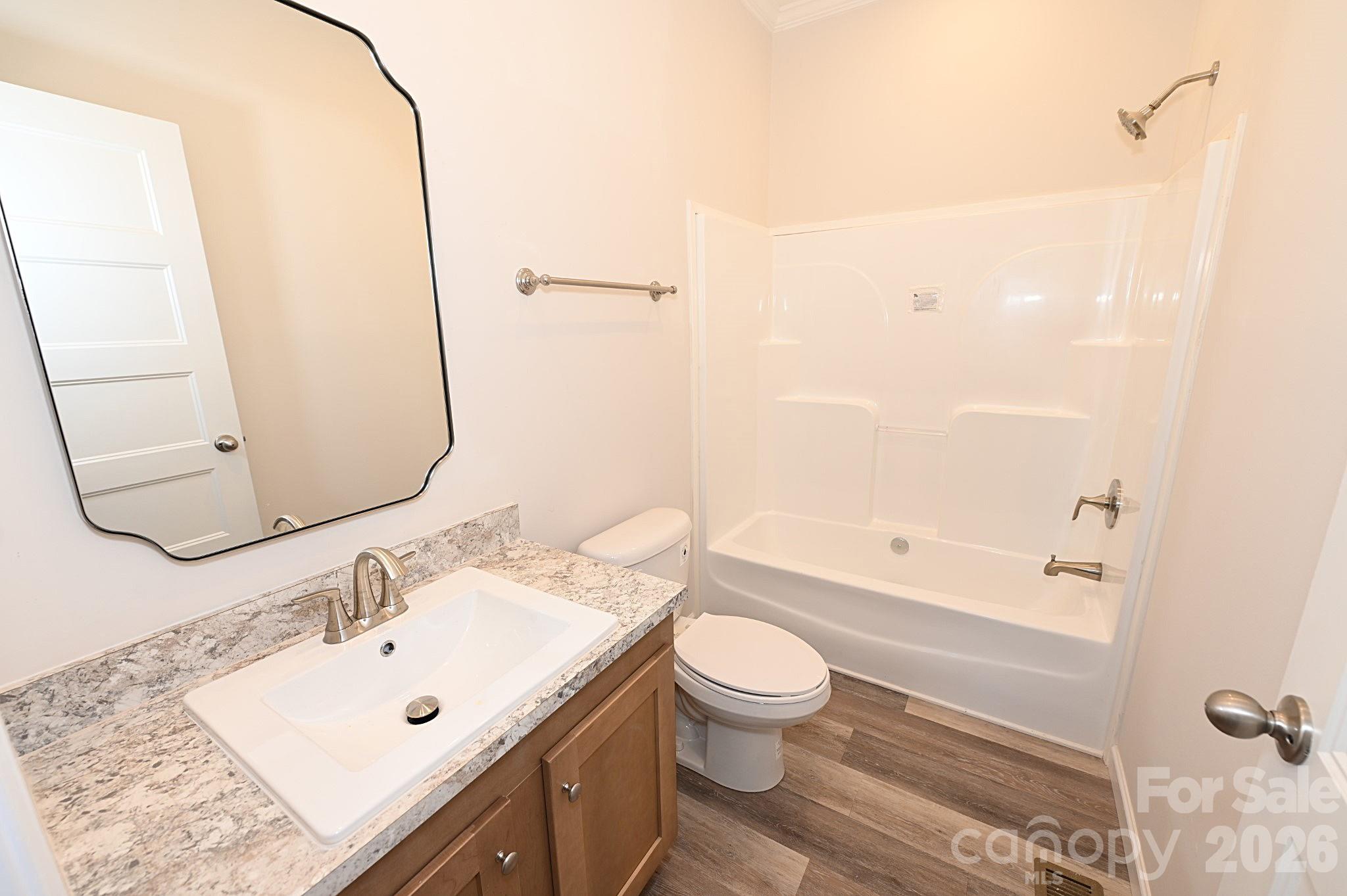 Shared Bath - 2026 Windigo Street, Newton