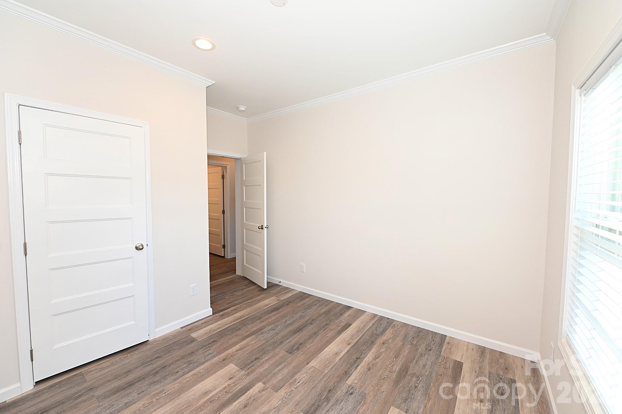 Single Family Residence at 2026 Windigo Street, Newton, photo 30 of 41