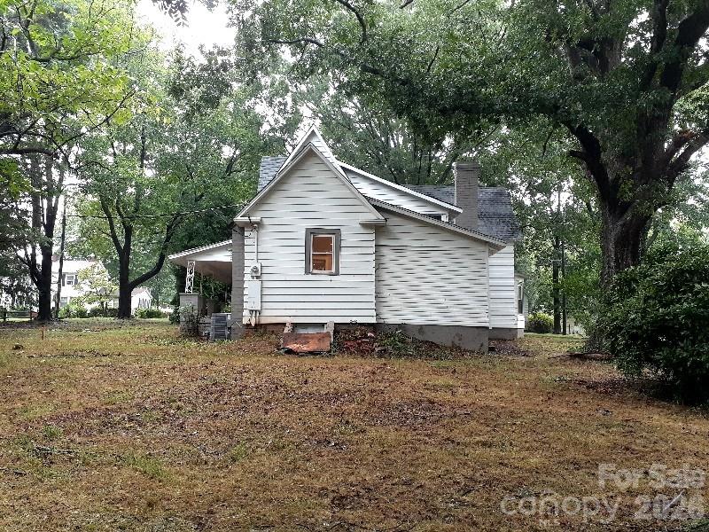 Single Family Residence at 310 E Church Street, Troutman, photo 3 of 30