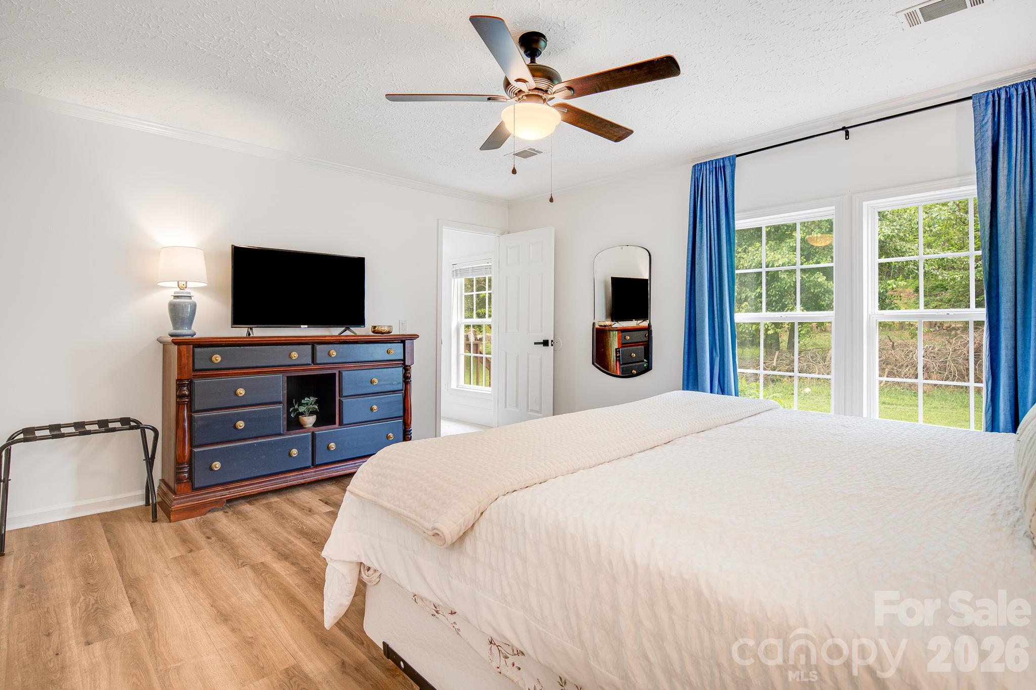 Single Family Residence at 101 McFalls Road, Asheville, photo 22 of 39