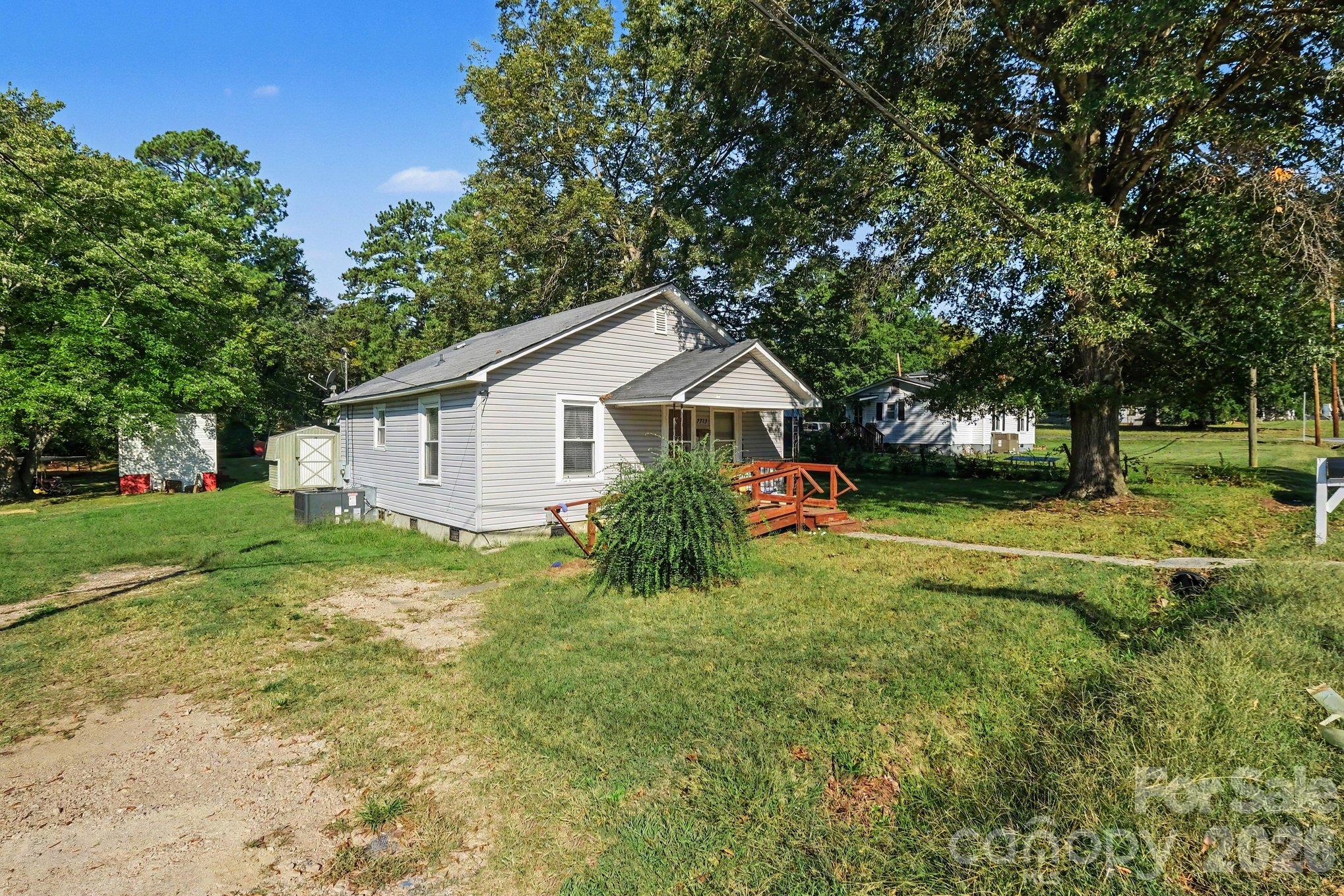 Single Family Residence at 2713 Glendale Avenue, Kannapolis, photo 3 of 12