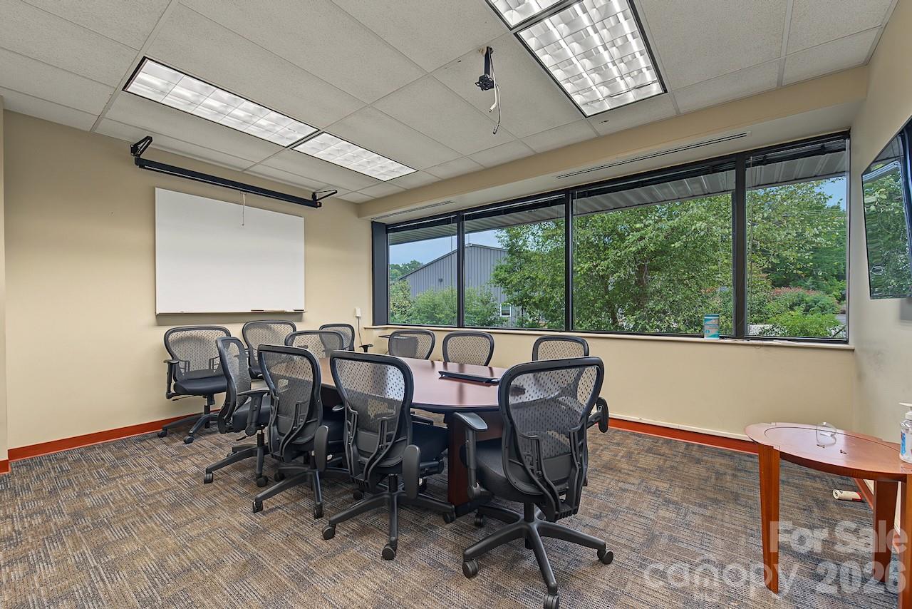 Office at 301 NP And L Loop, Franklin, photo 16 of 48