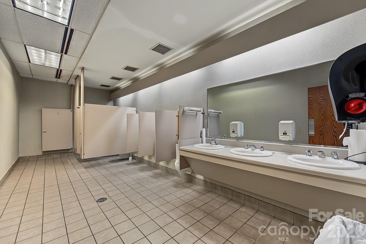 Office at 301 NP And L Loop, Franklin, photo 25 of 48