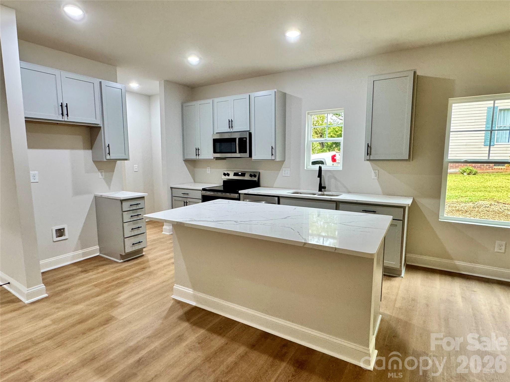 Kitchen - 271 Melrose Drive SW, Concord