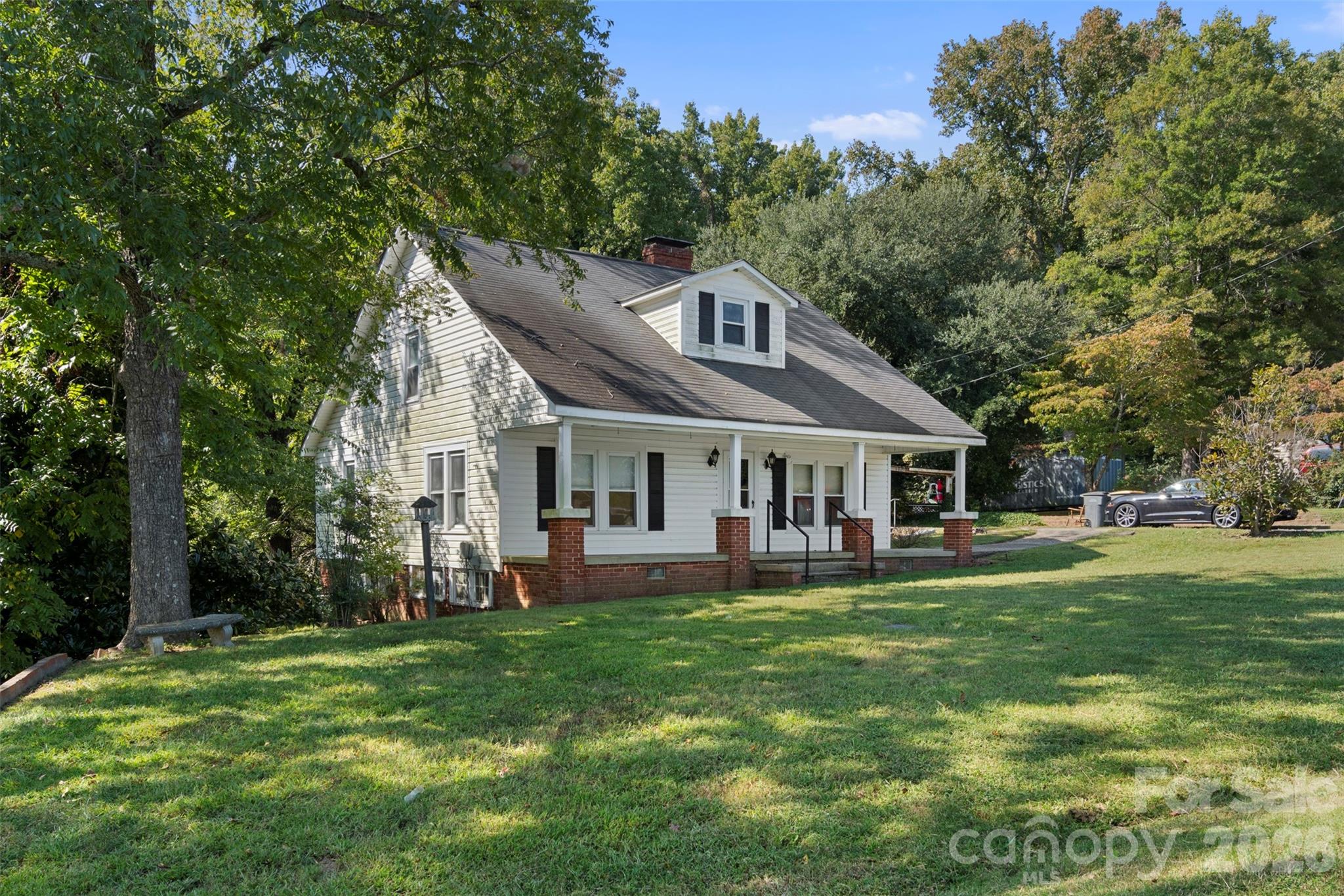 Single Family Residence at 4601 Mooresville Road, Kannapolis, photo 3 of 33