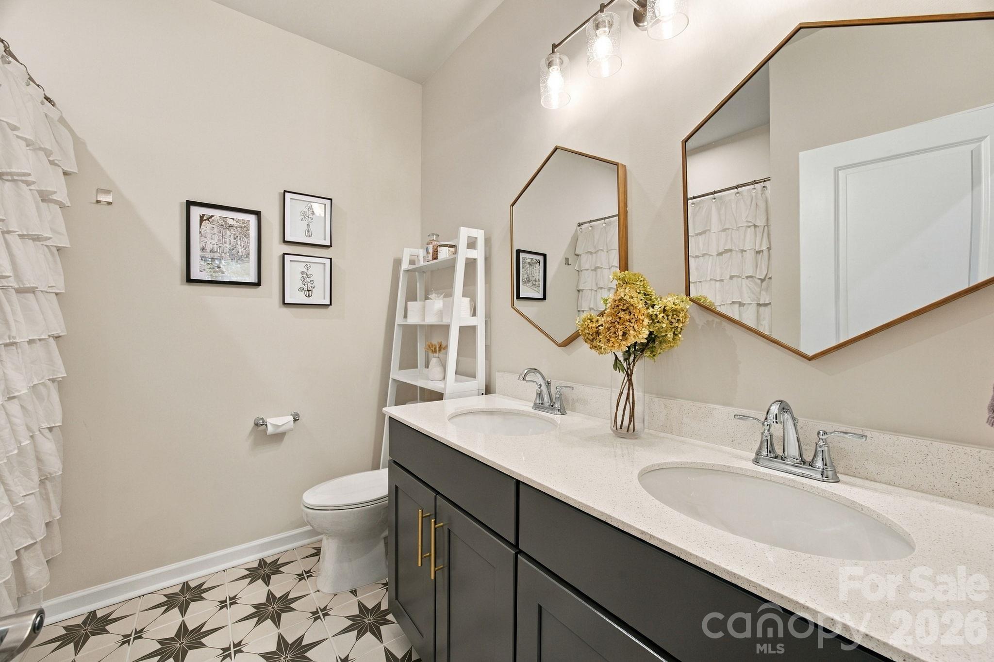 Townhouse at 706 Redd Alley, Charlotte, photo 18 of 39