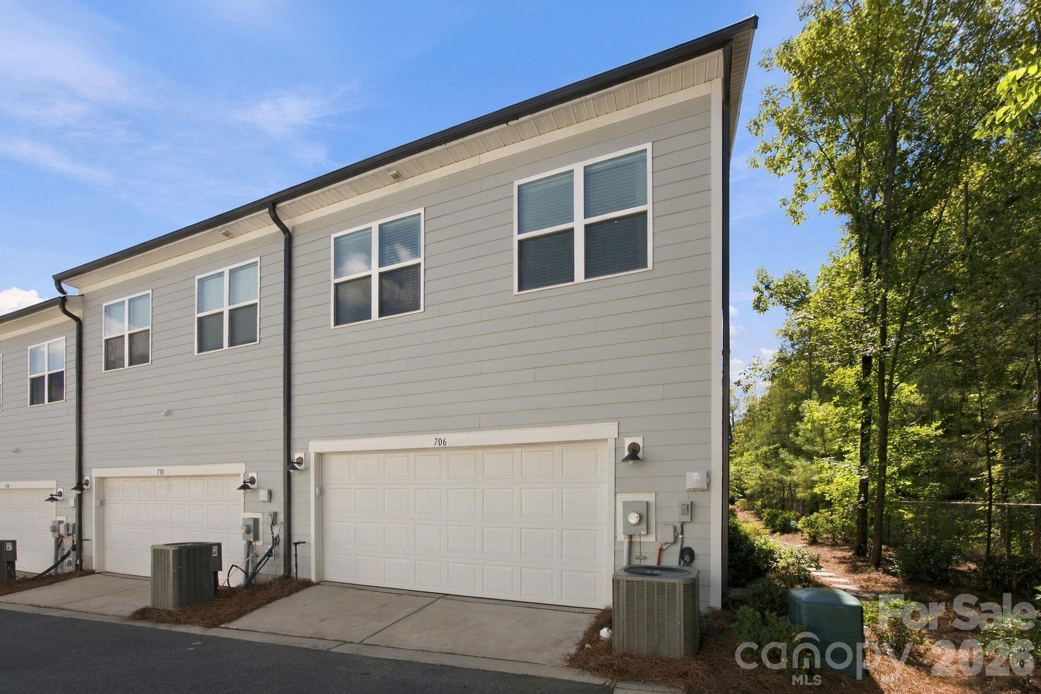 Townhouse at 706 Redd Alley, Charlotte, photo 38 of 39
